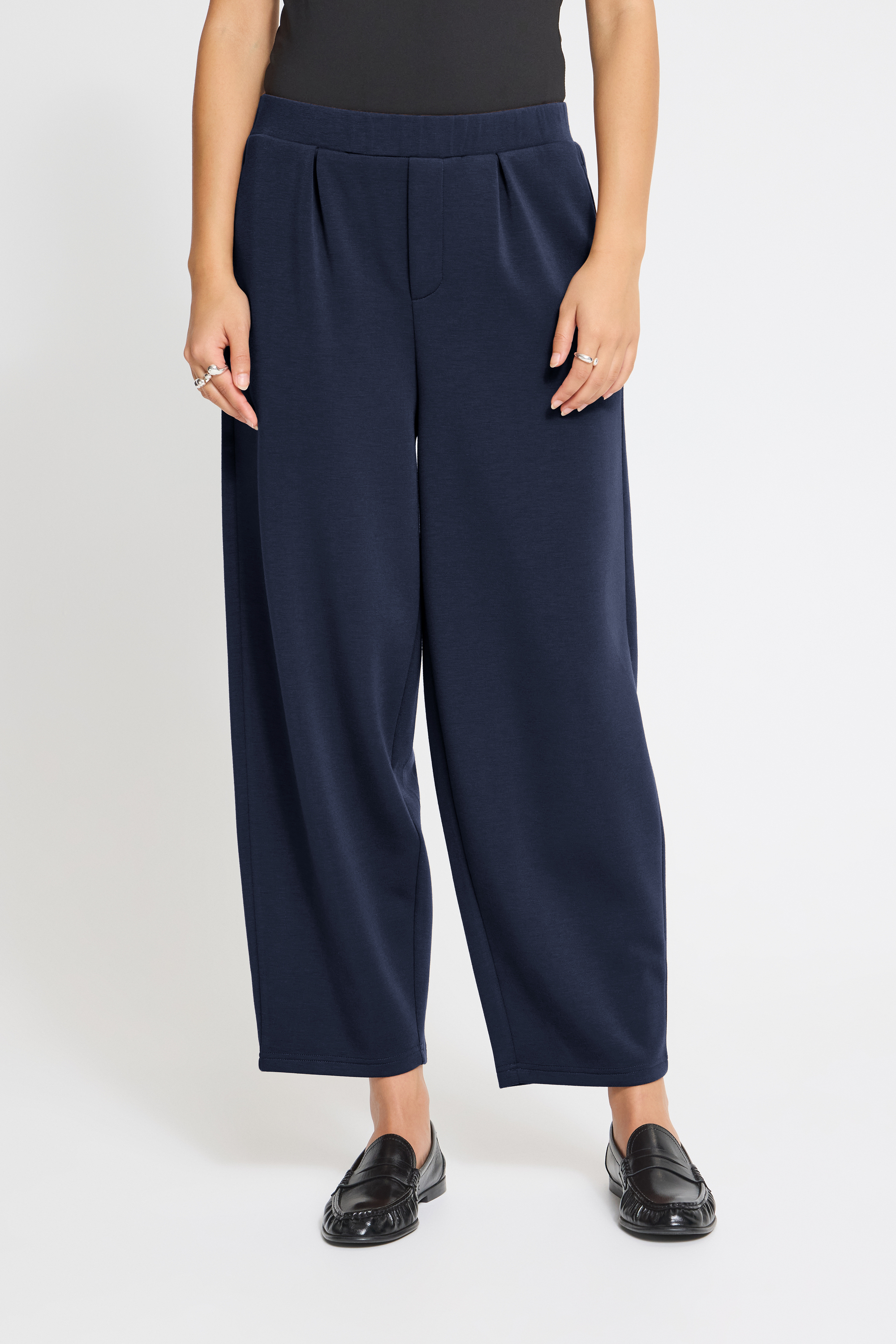 Pantalon coupe droite, jambes larges, taille élastiquée, ICHI