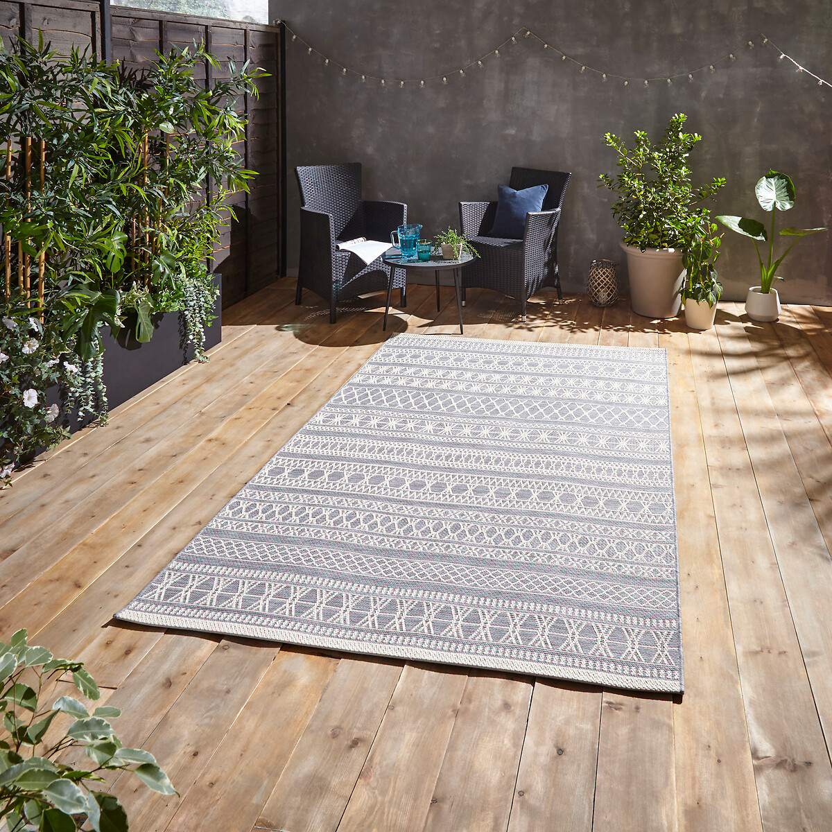 Coast Indoor/Outdoor Rug, SO'HOME