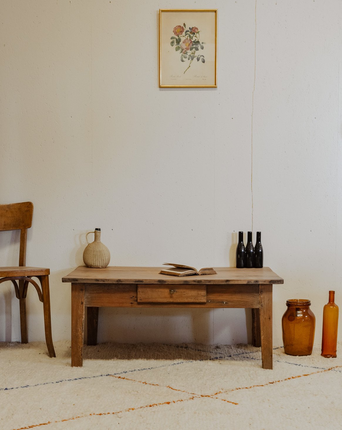 Table basse en noyer Léonie N°897 - Bon état, DEBONGOUT