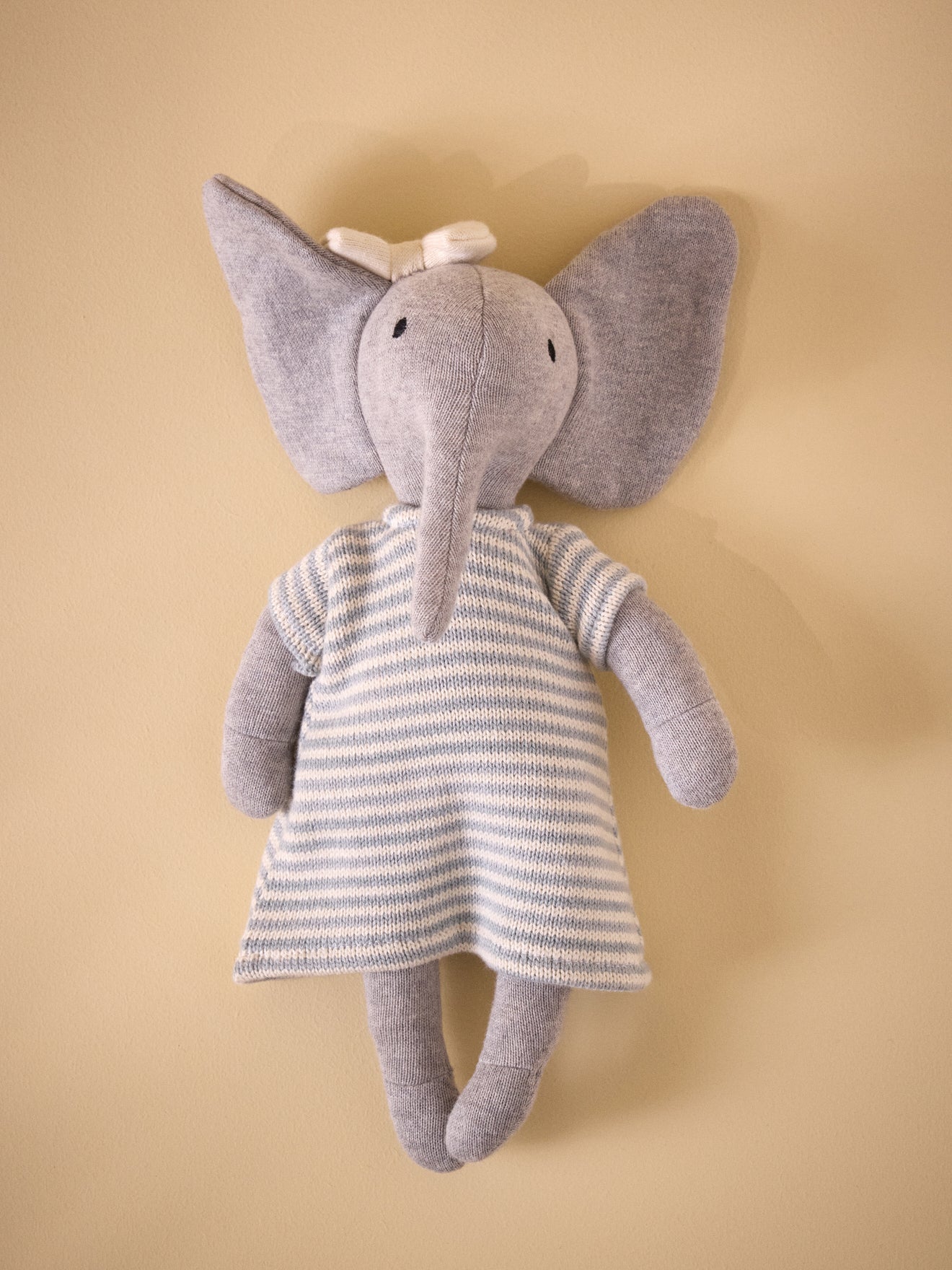 Peluche éléphant en tricot avec robe en point mousse, CYRILLUS