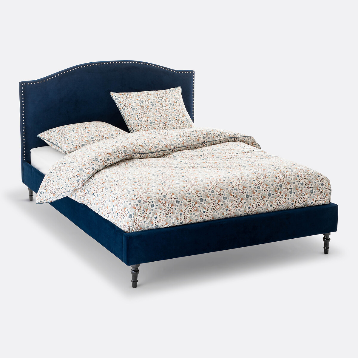 LA REDOUTE INTERIEURS Bed in fluweel met sierspijkerafwerking en lattenbodem Andante