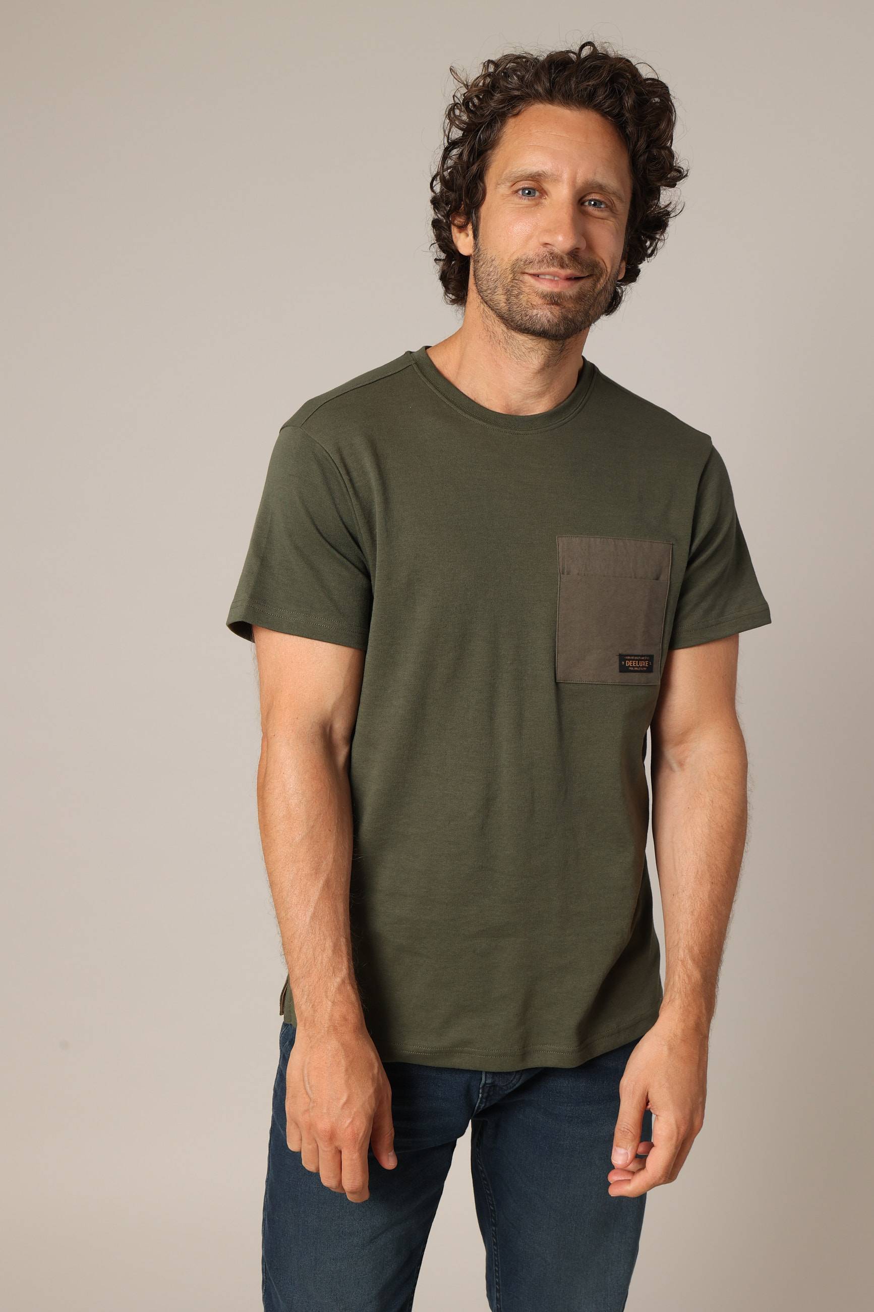 T-shirt décontracté avec poche poitrine contrastée ARION, DEELUXE