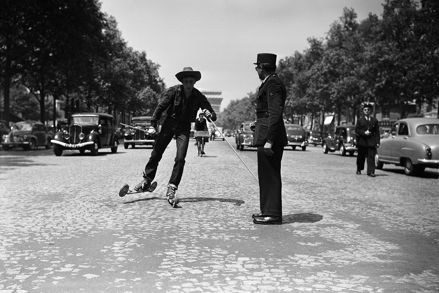 Tableau noir et blanc Insolite - Champs Elysée, HEXOA