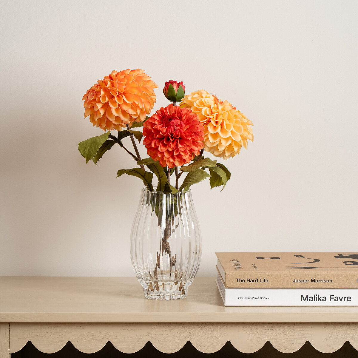 35cm Dahlia Arrrangement in Glass Vase, SO'HOME