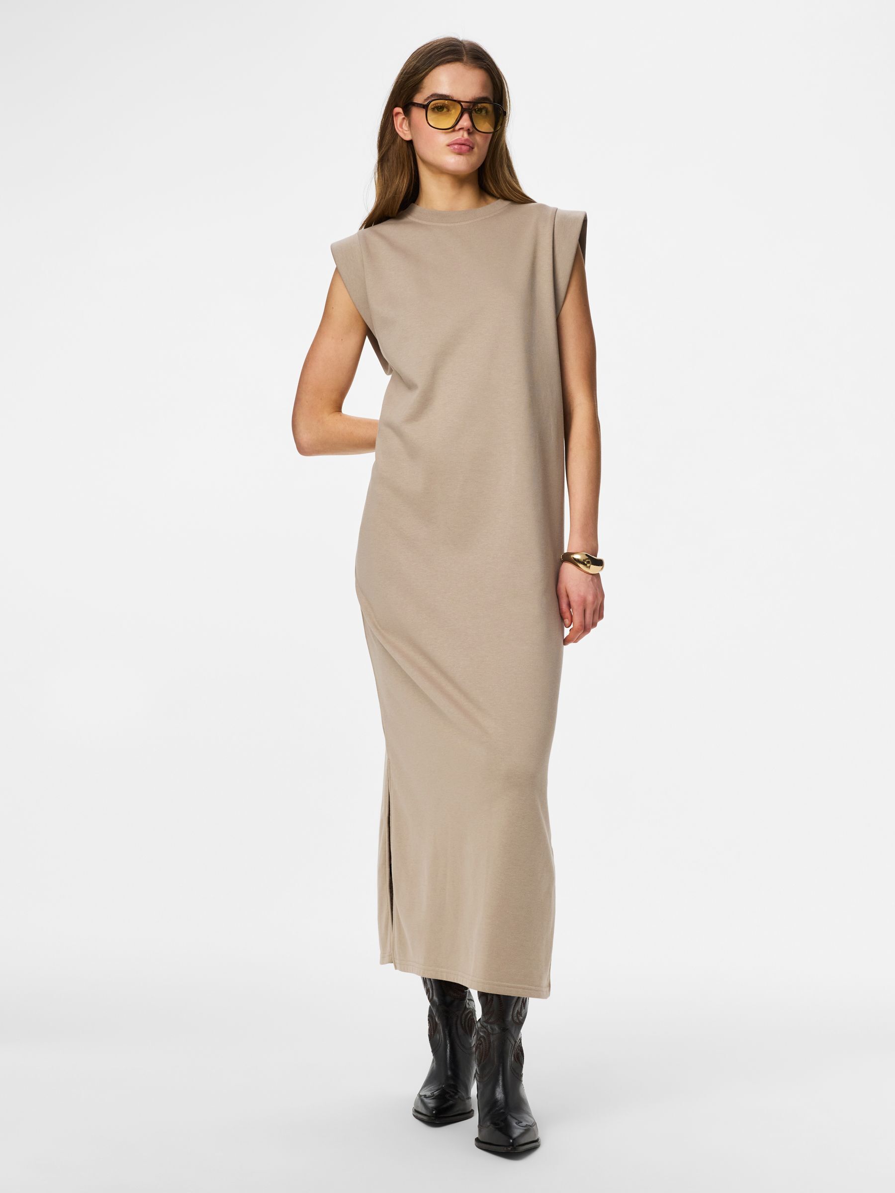 Robe longue, manches courtes, PIECES