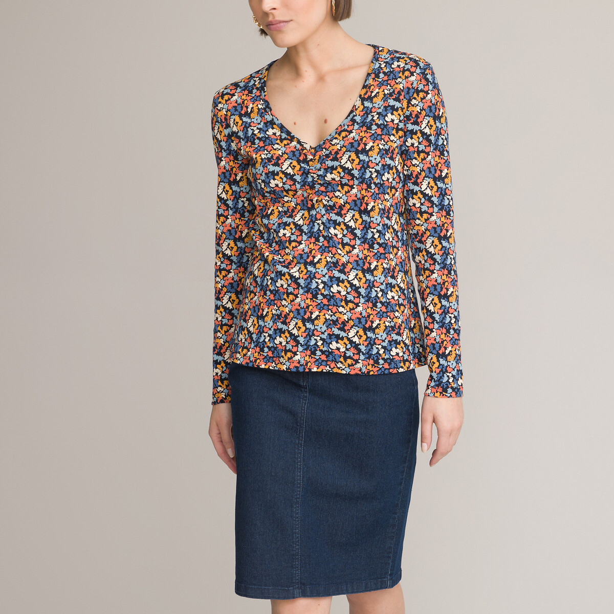 Image of Floral Print Cotton T-Shirt with V-Neck and Long Sleeves