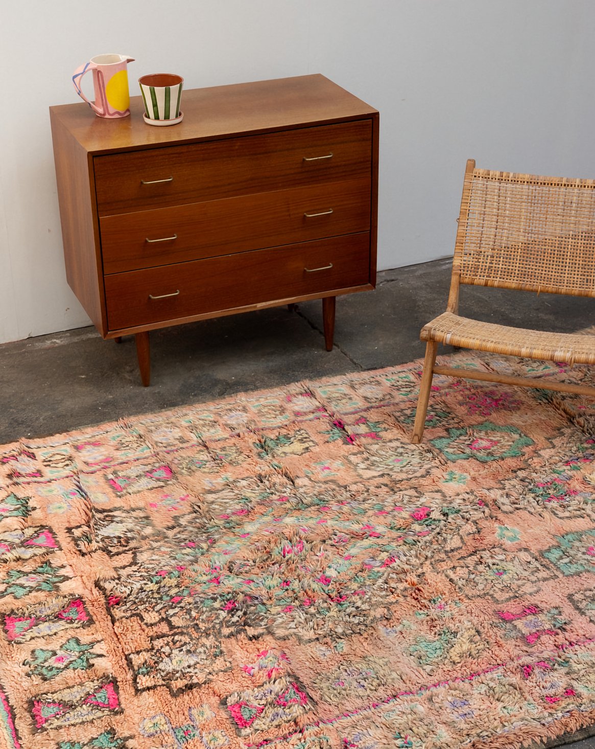 Grand tapis en laine rose et bleu Olivier N°45 - Bon état, DEBONGOUT