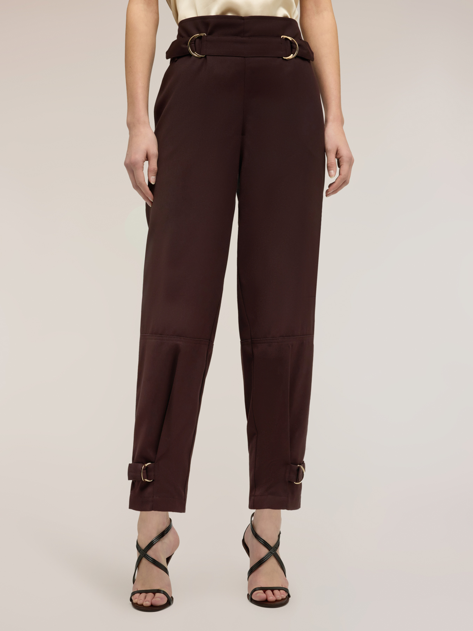 Pantalon avec ceintures, MOTIVI
