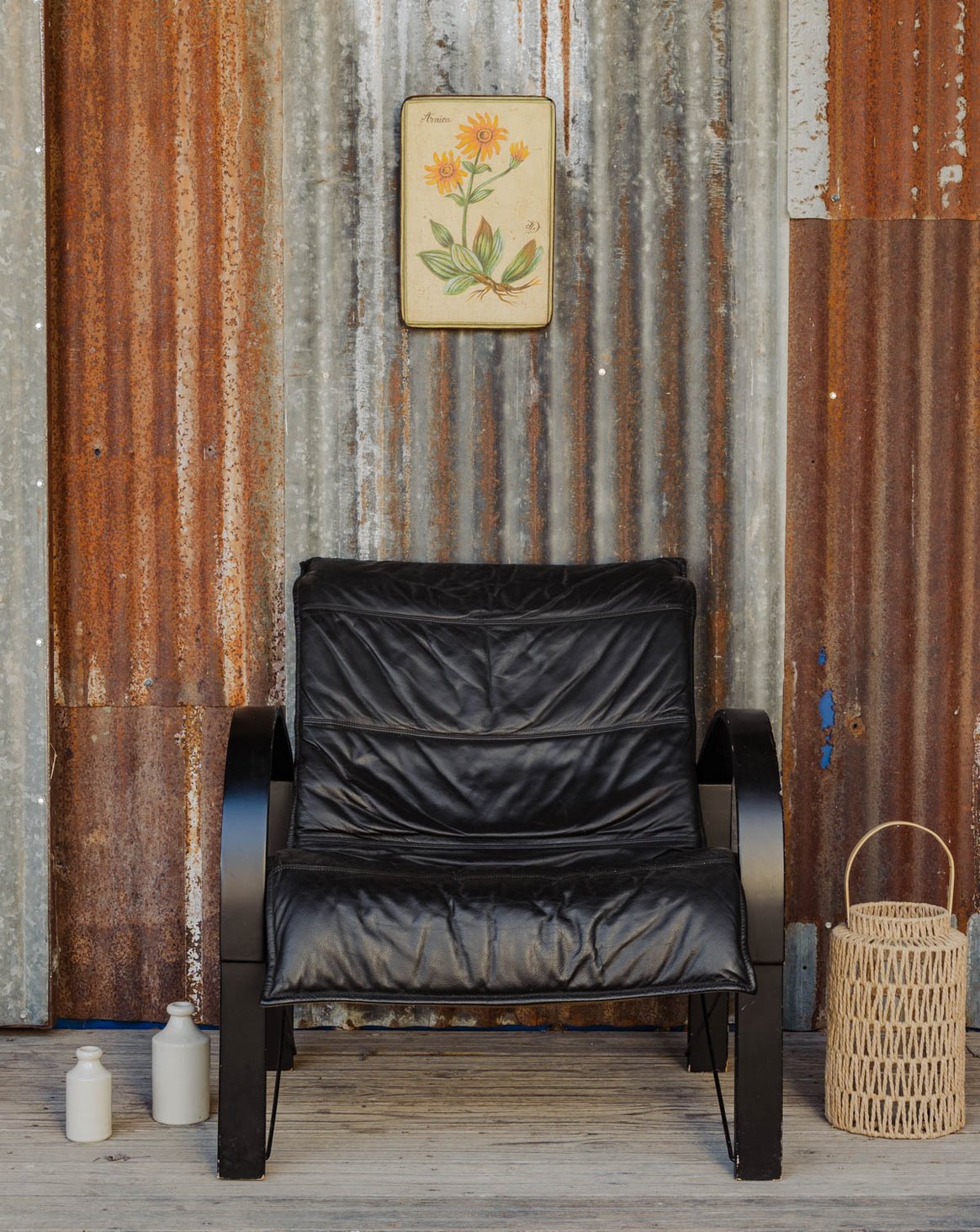 Fauteuil en bois et cuir noir Jakob N°1426 - Bon état, DEBONGOUT