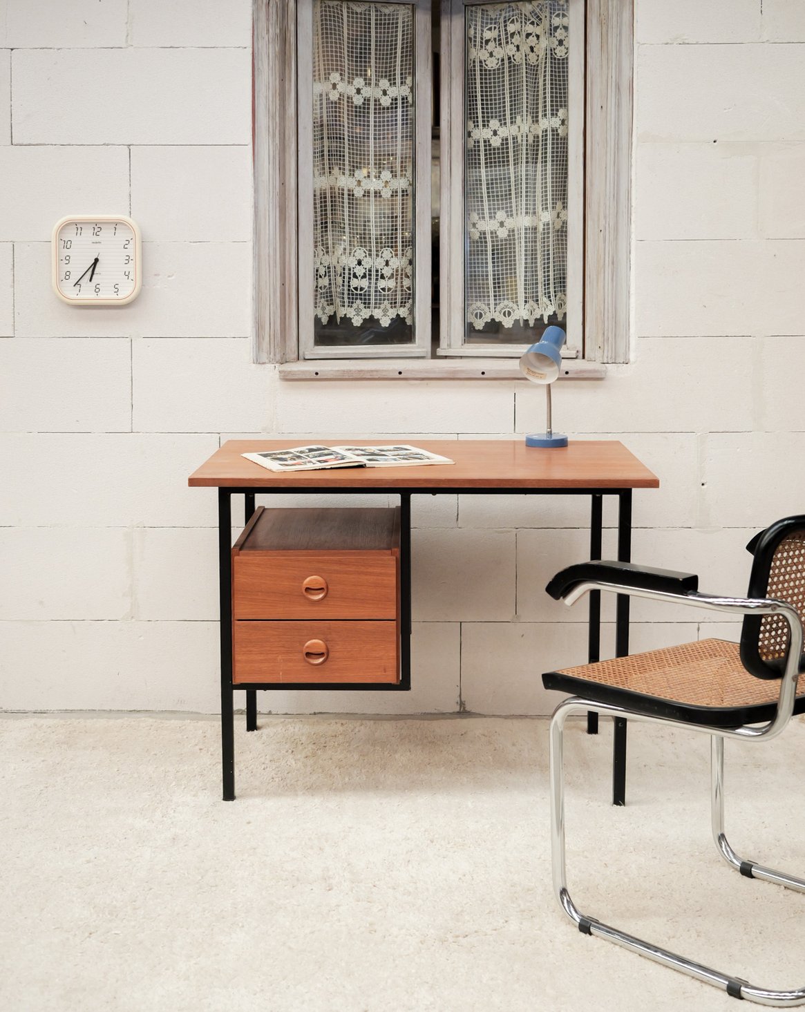 Bureau vintage en bois Yvan N°563 - Bon état, DEBONGOUT