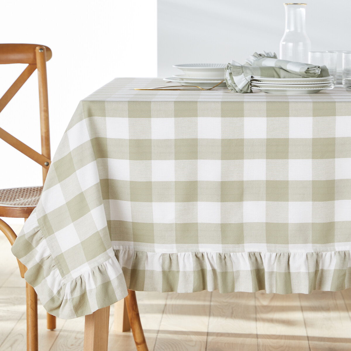 Maddy Checkered 100% Woven-Dyed Cotton Tablecloth
