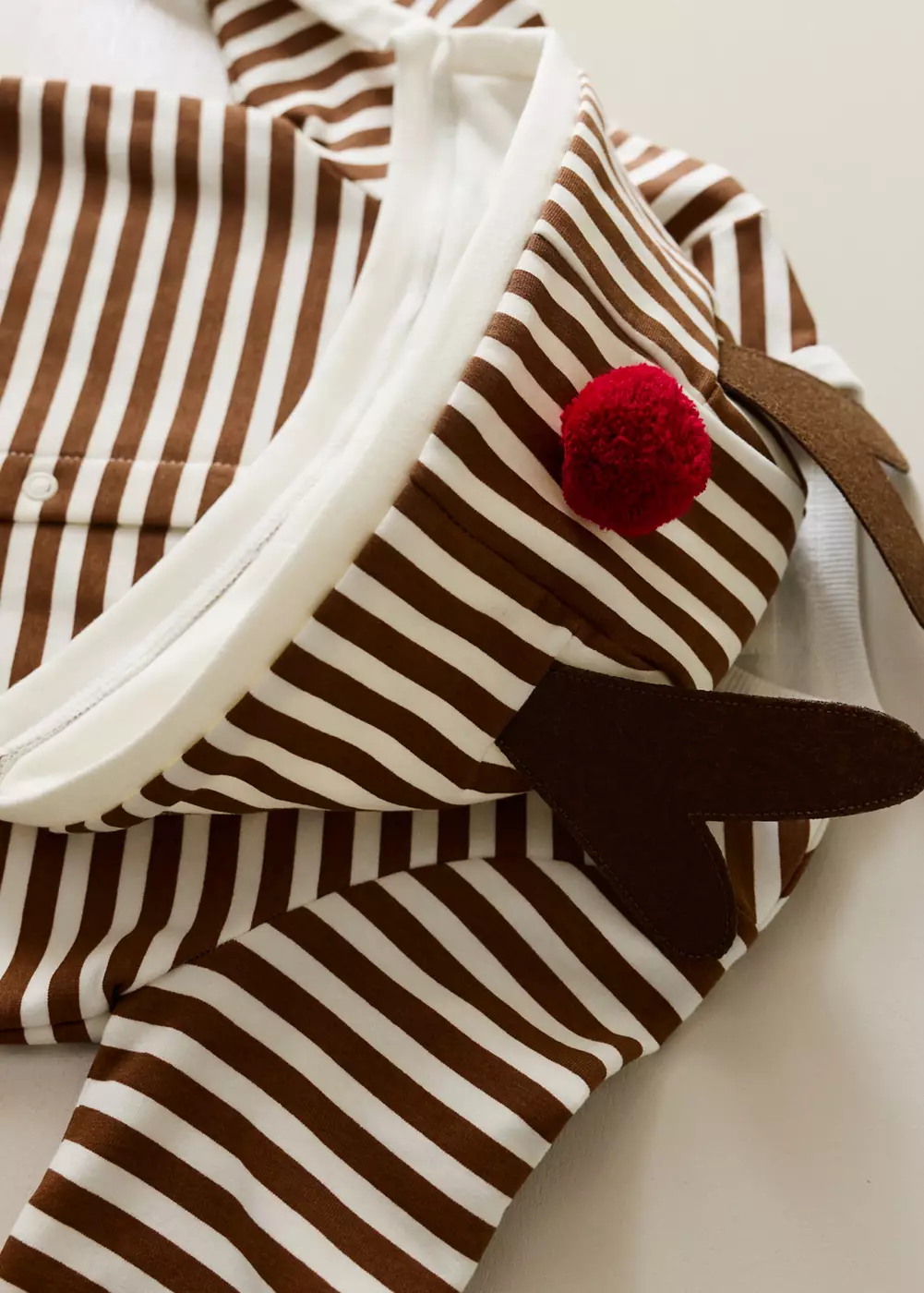 Bonnet en coton à rayures avec renne, MANGO HOME