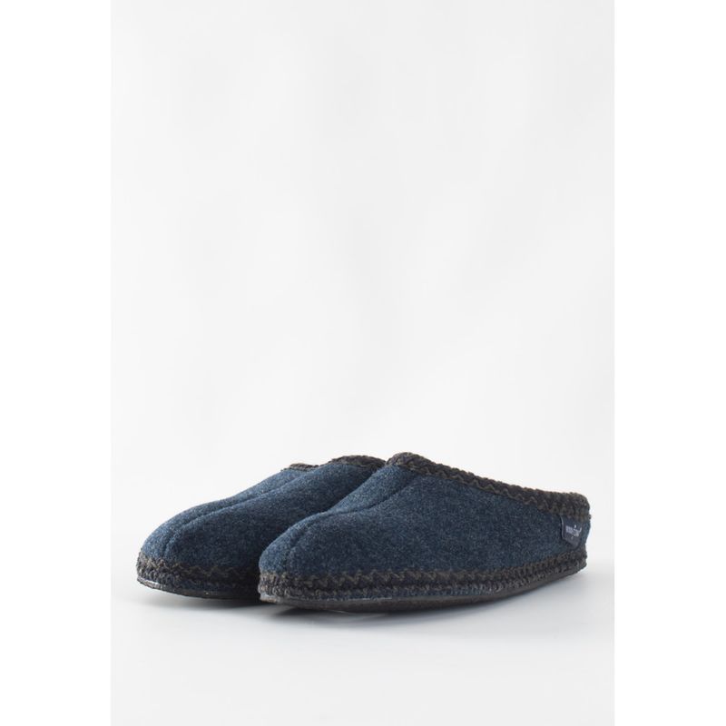 Minnetonka on sale winslet slipper