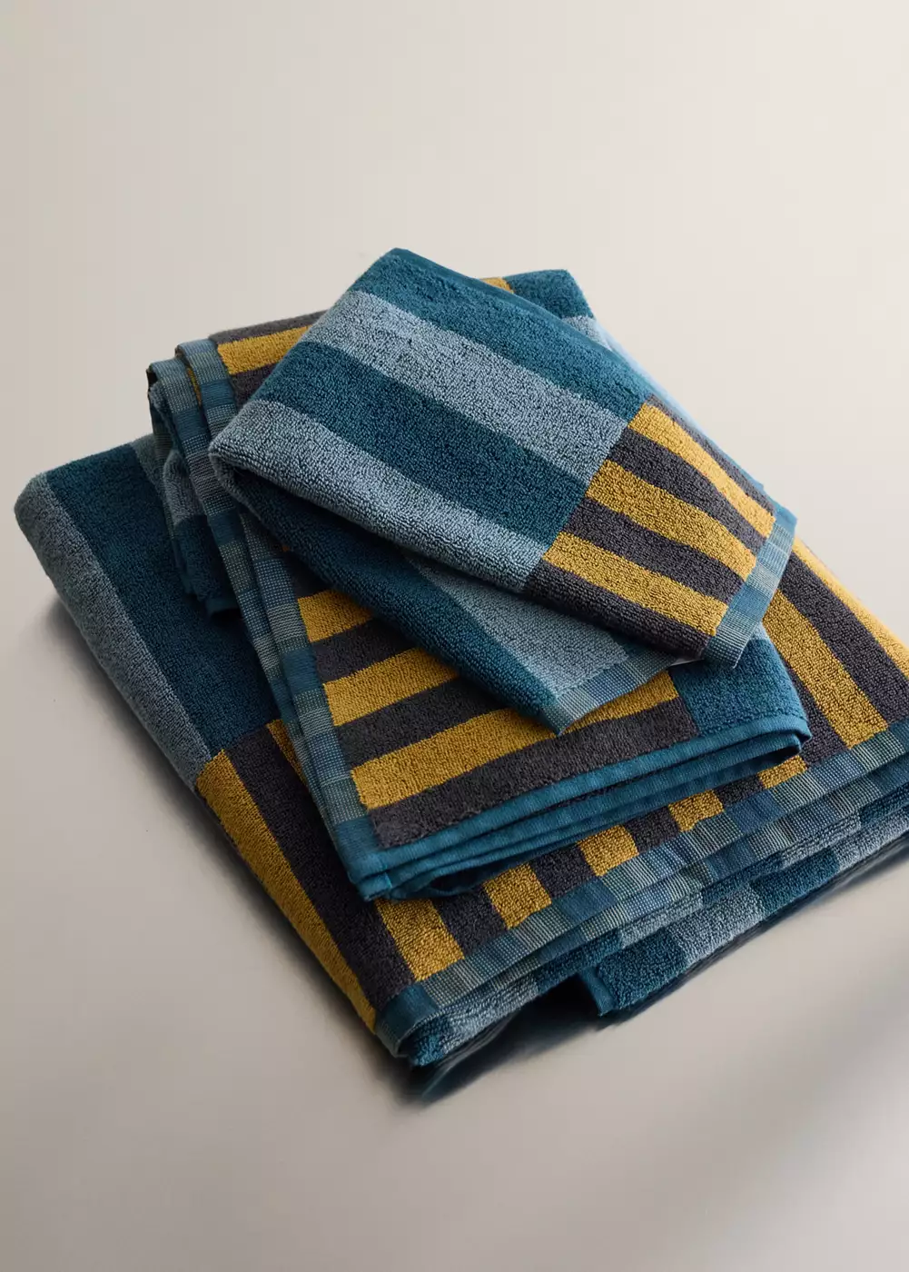 Drap de bain coton à rayures multicolores, MANGO HOME