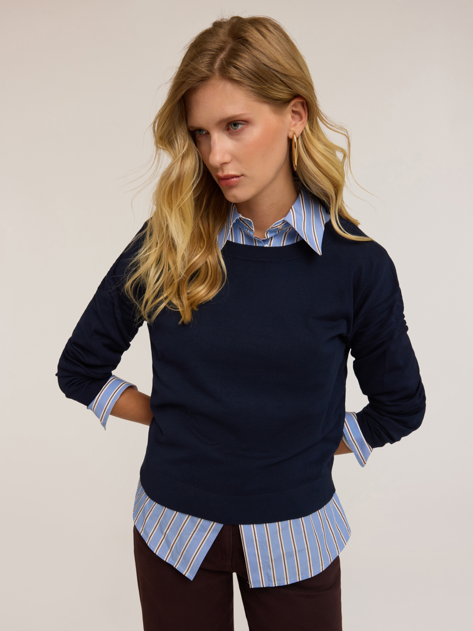 Pull en viscose, MOTIVI