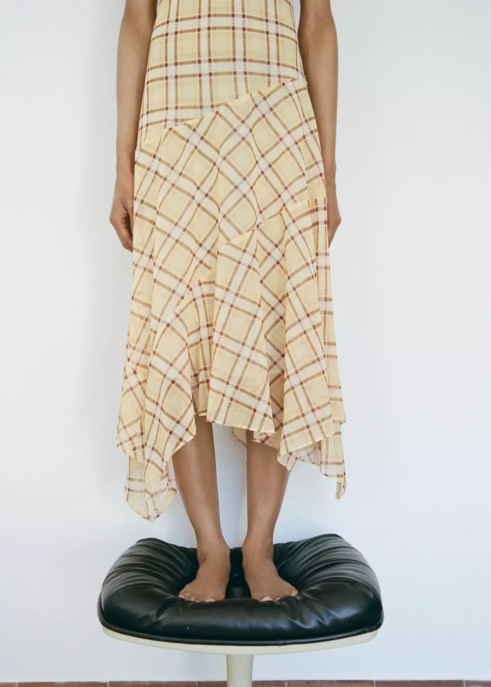 Robe asymétrique carreaux, MANGO