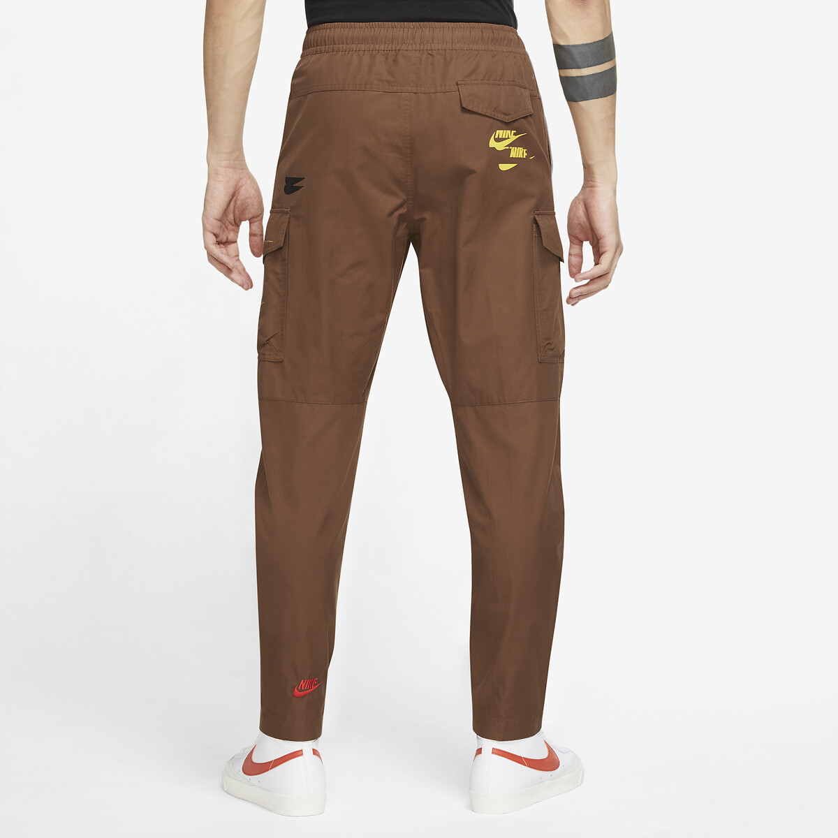 Pantalón de chándal sport + marrón Nike |