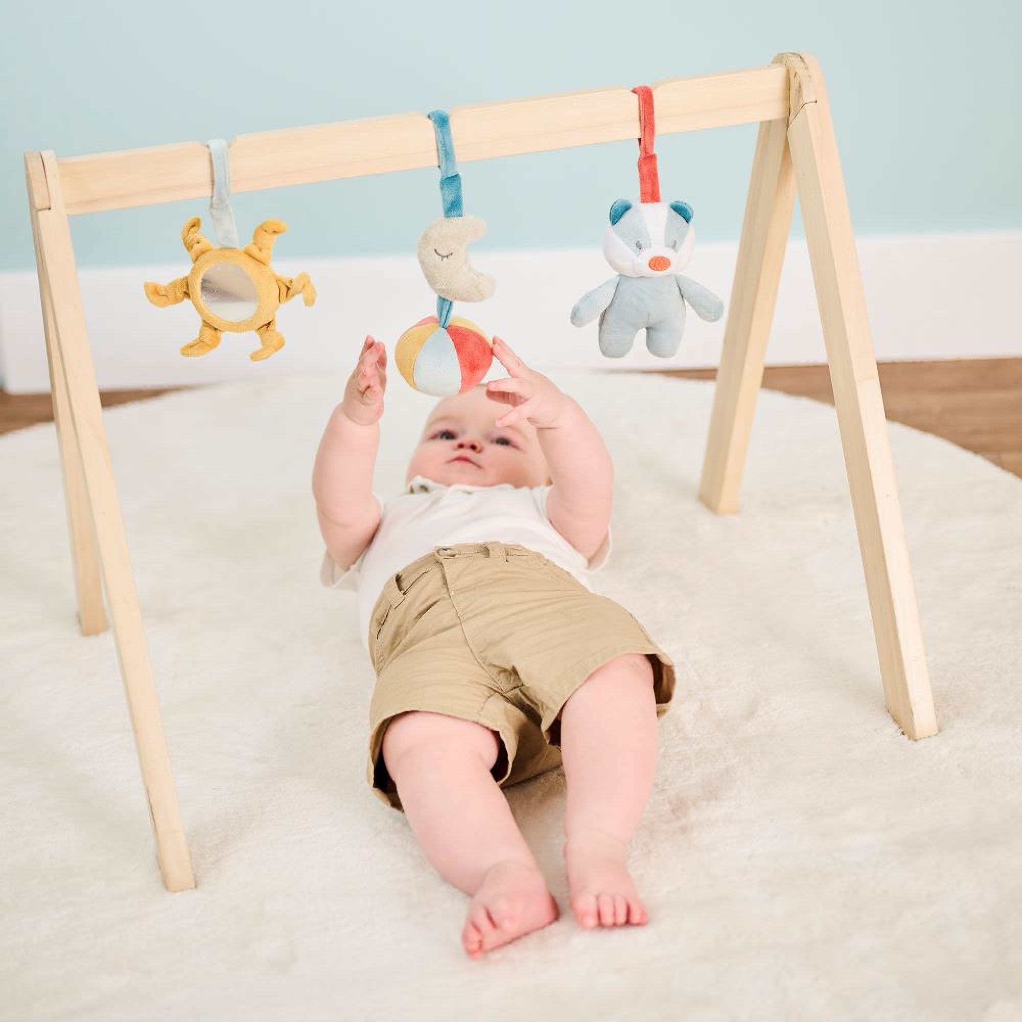 Arches en bois avec jouets à suspendre Félix & Léo, NATTOU