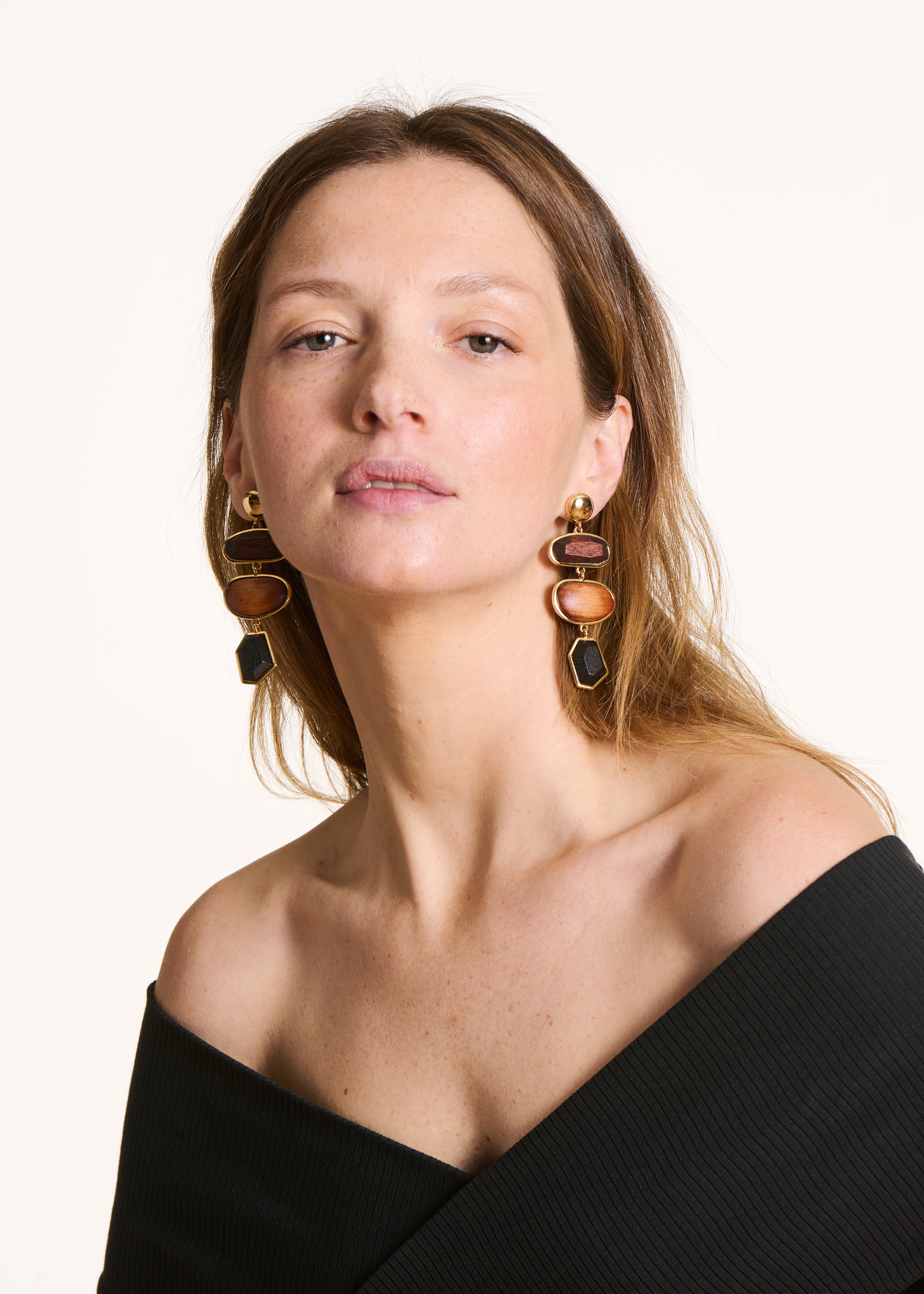 Boucles d'oreilles pendantes bois, LA FEE MARABOUTEE