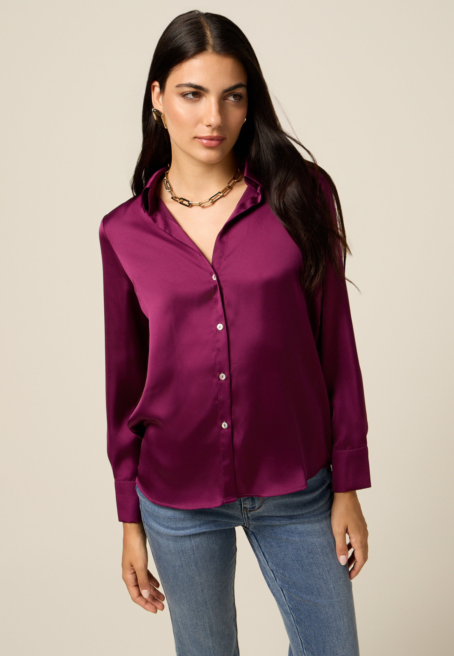Chemise, OLTRE