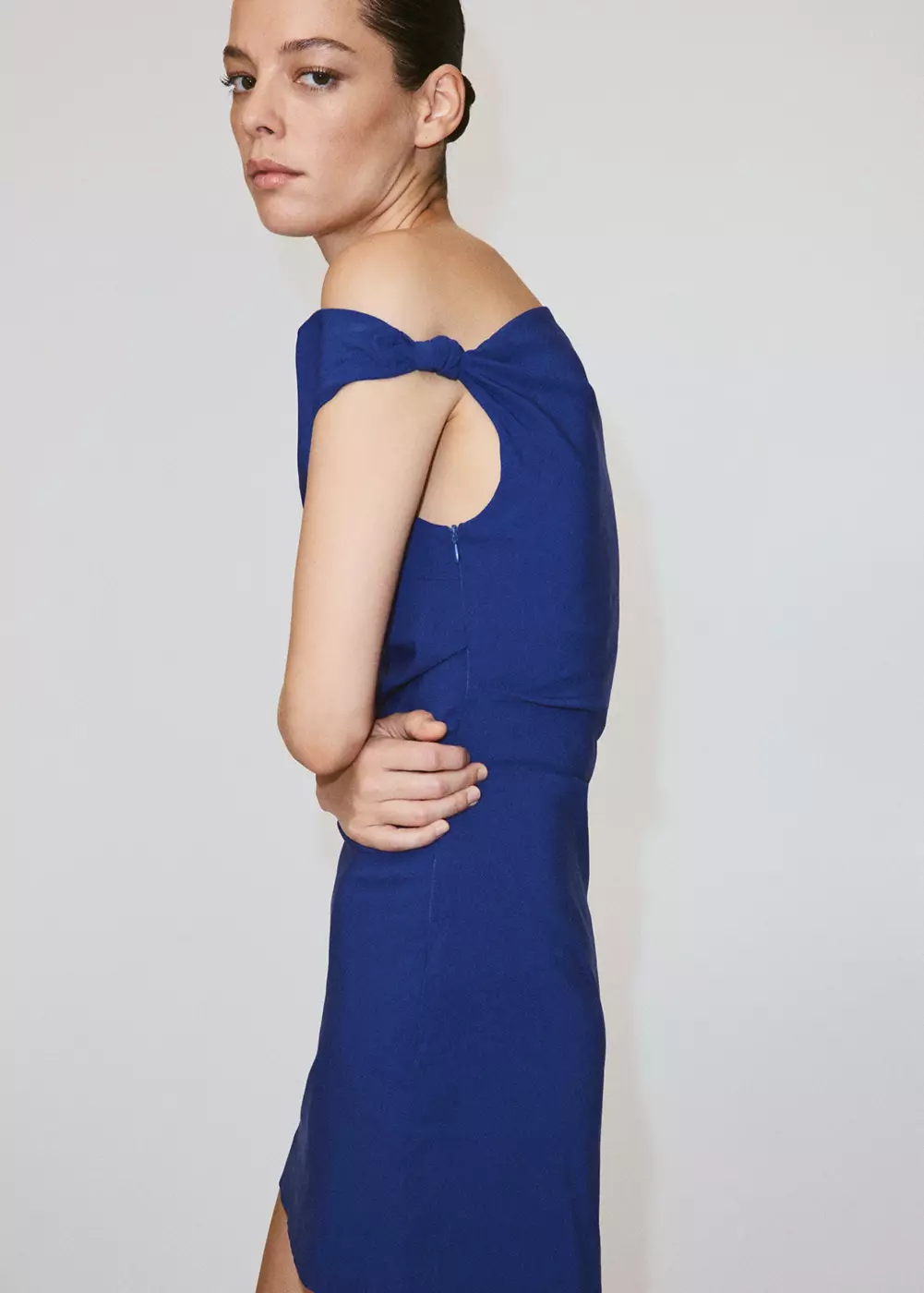 Robe col asymétrique avec détail nœud, MANGO