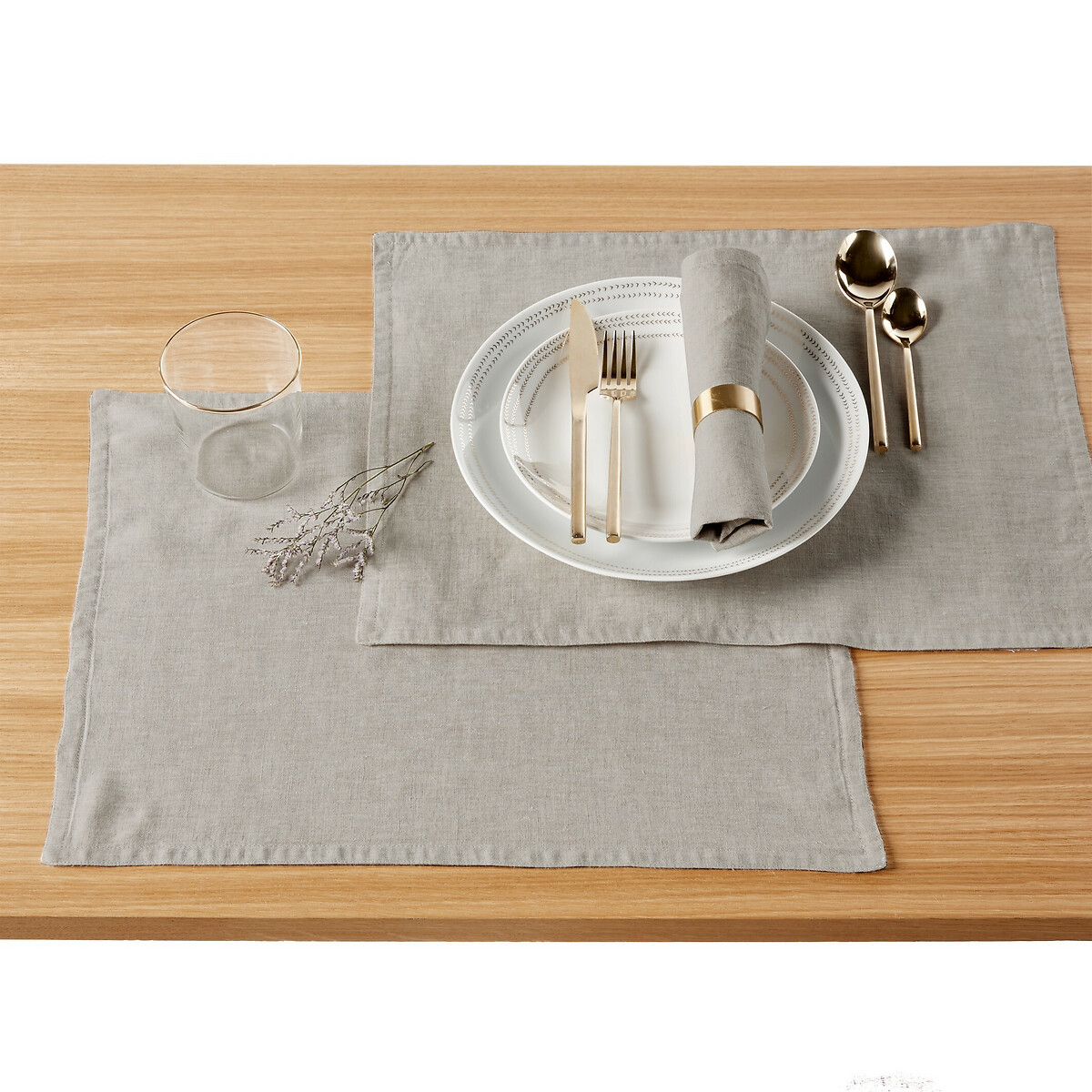 Set of 2 Victorine Washed Linen Placemats