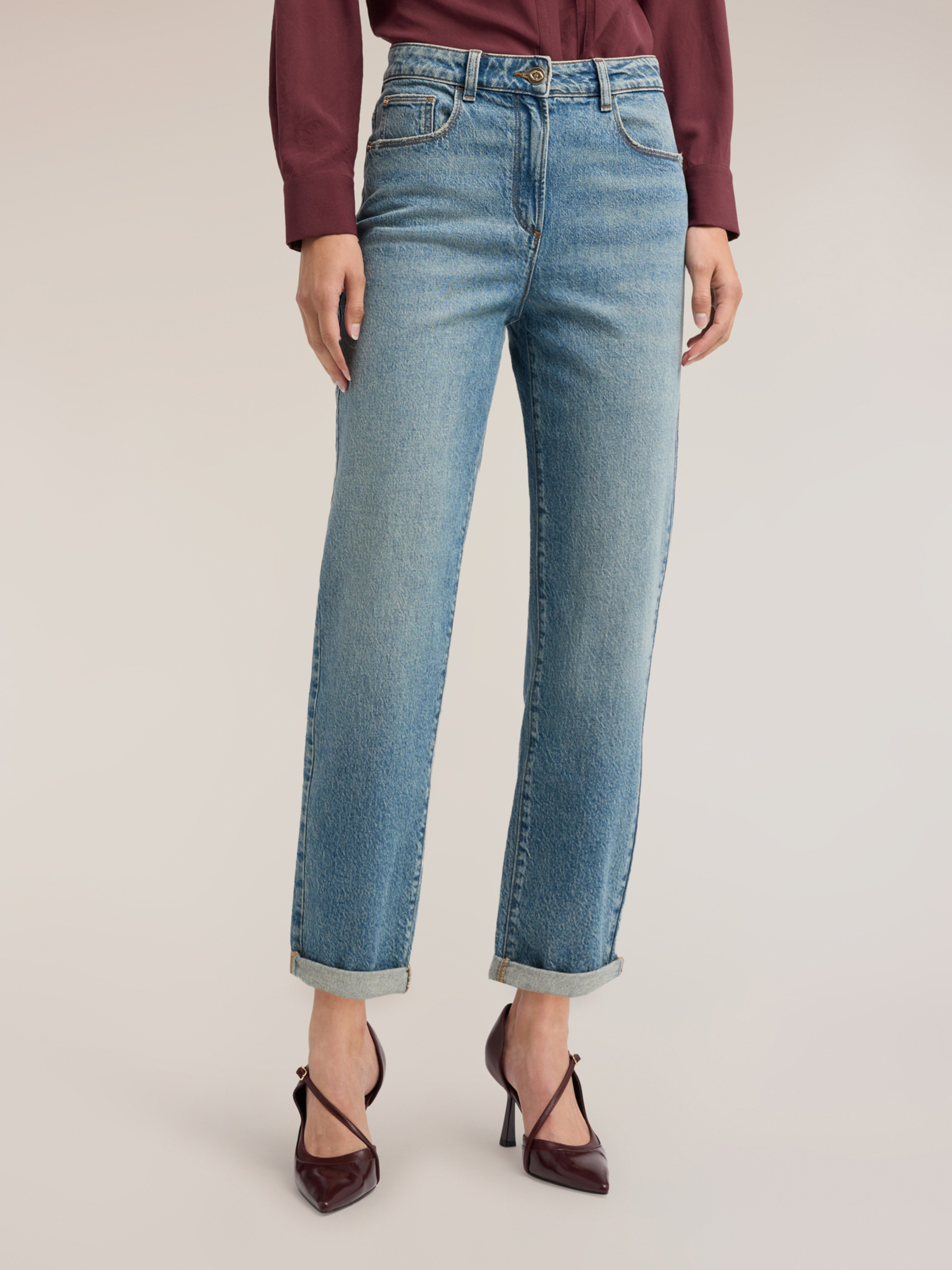 Jean boyfriend avec revers, MOTIVI