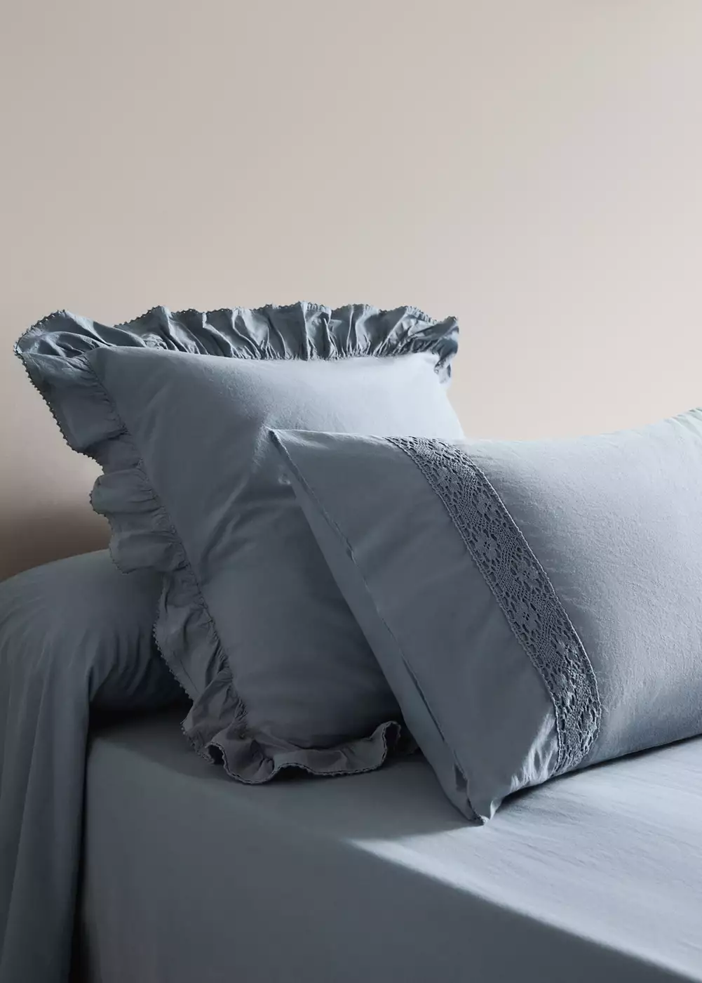 Deux taies d'oreiller coton lavé détaille dentelle 50x75 cm, MANGO HOME