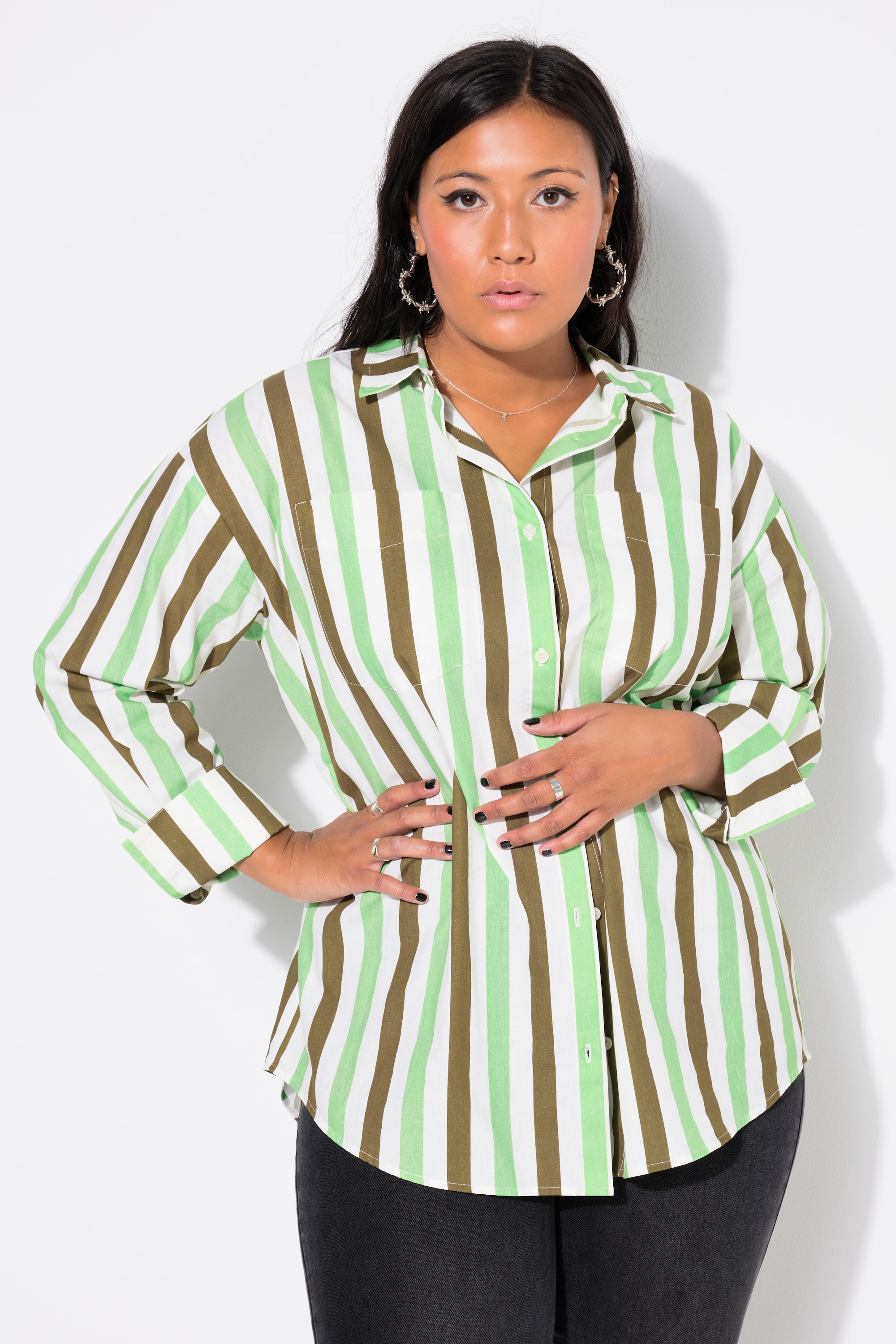 Chemisier oversize. Manches longues et motif, STUDIO UNTOLD