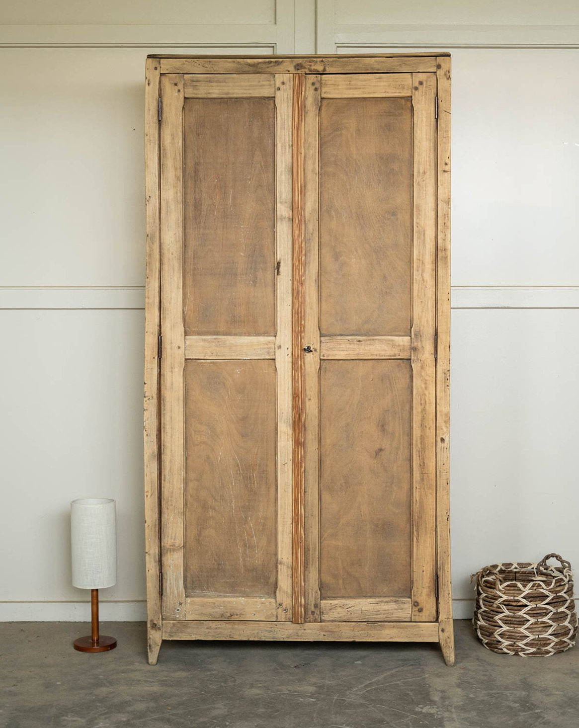 Armoire parisienne en bois clair Blandine N°520 - Bon état, DEBONGOUT