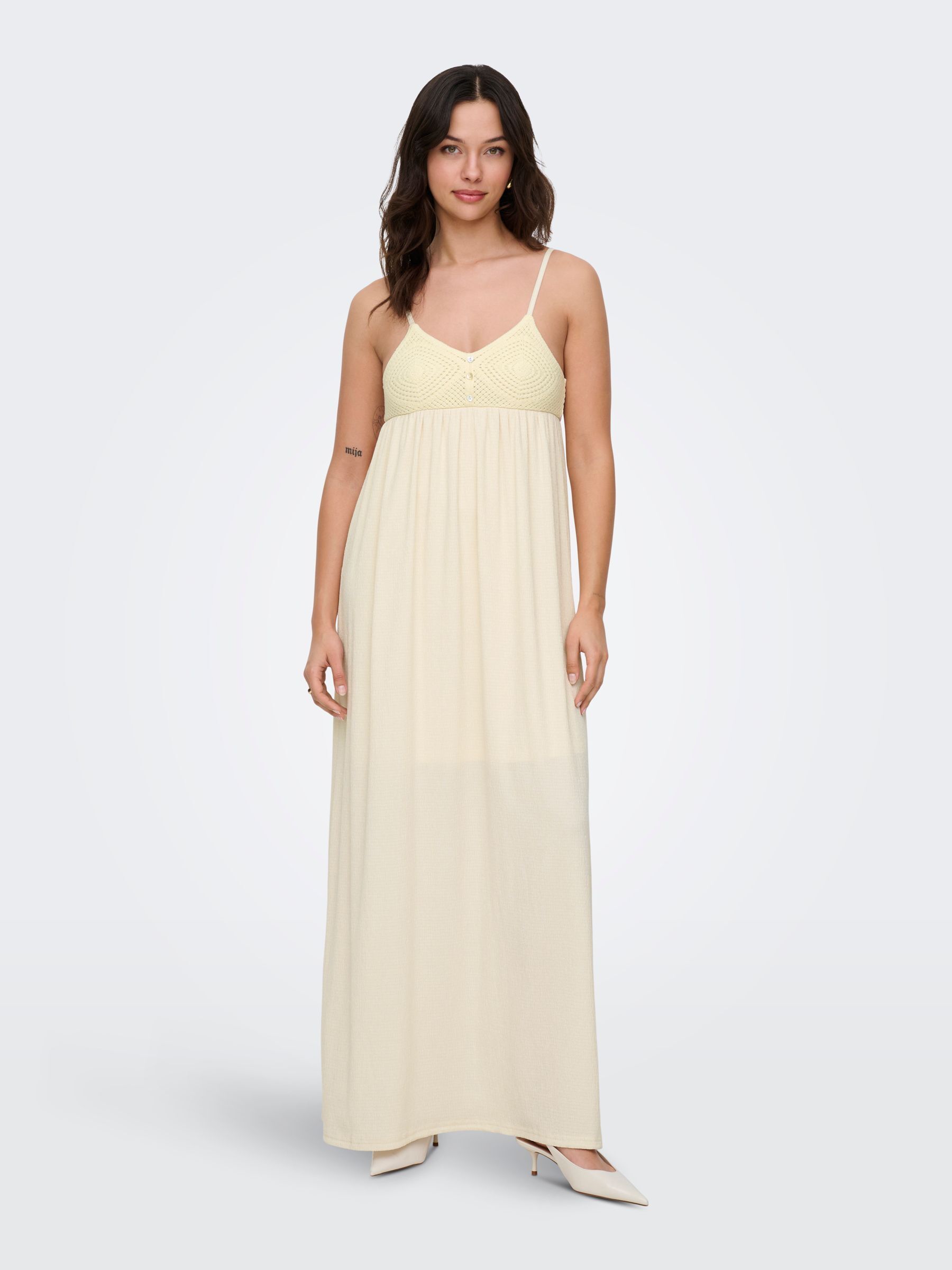 Robe, ONLY