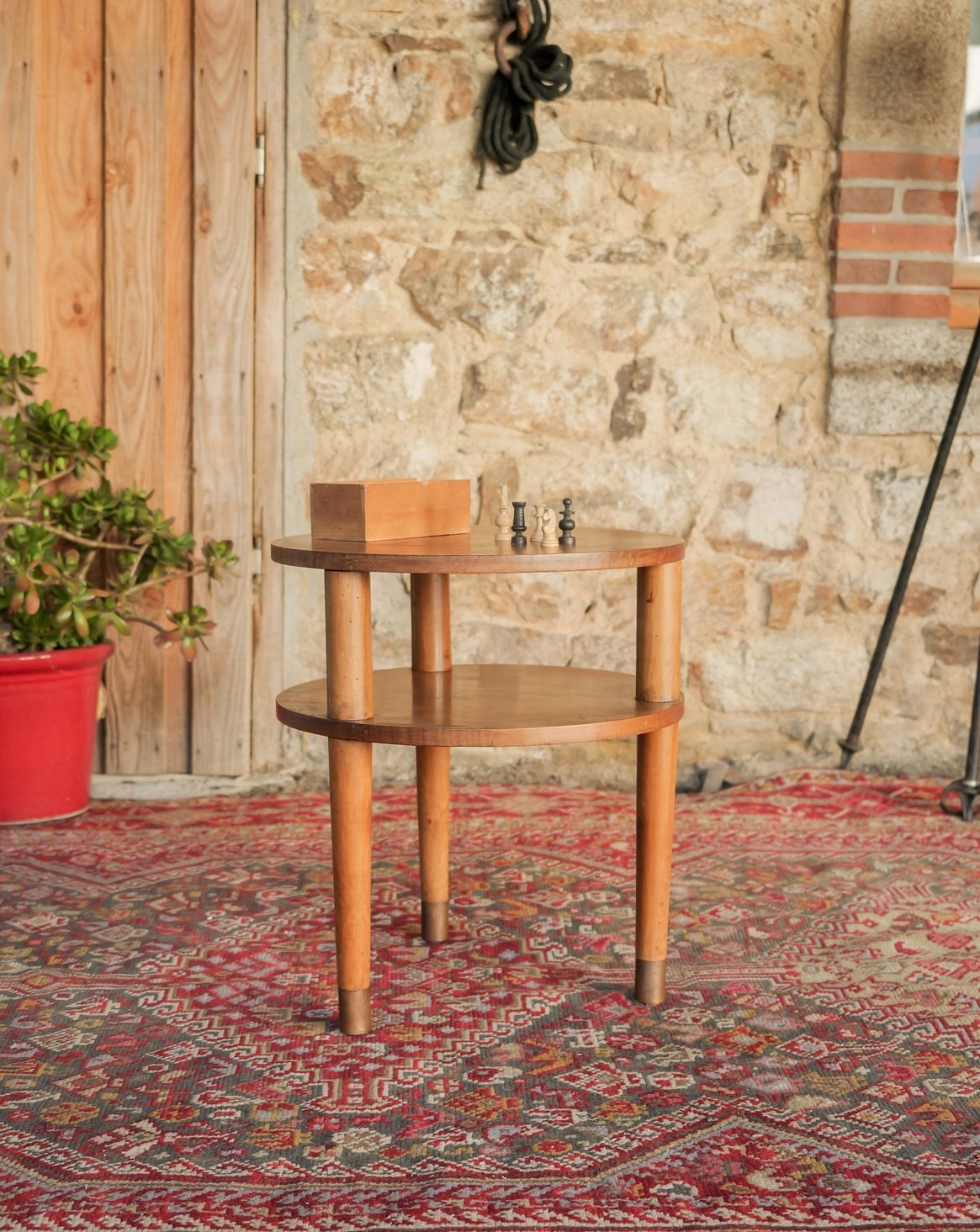 Table d'appoint aux pieds en laiton Francine N°1586 - Bon état, DEBONGOUT