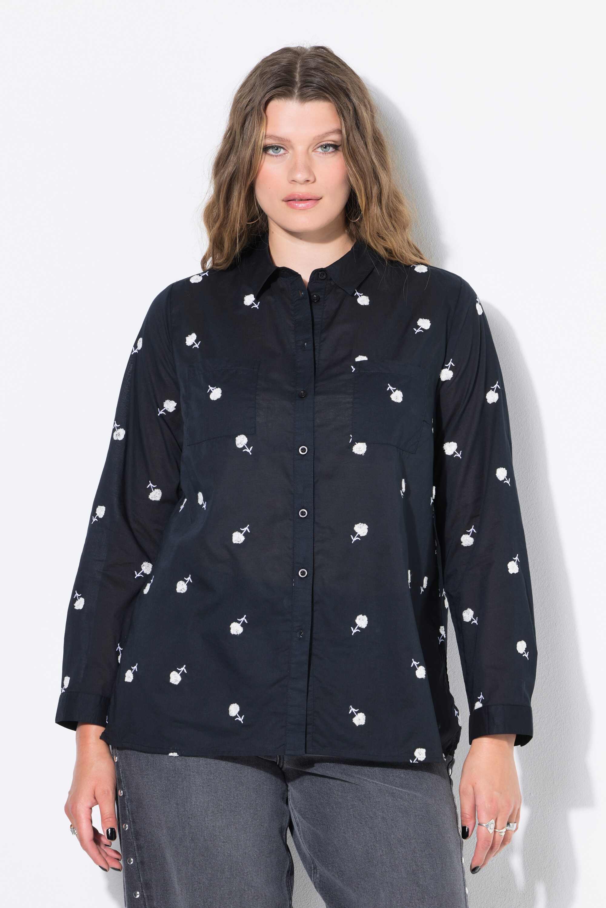 Chemisier coupe Boxy et broderie florale, STUDIO UNTOLD