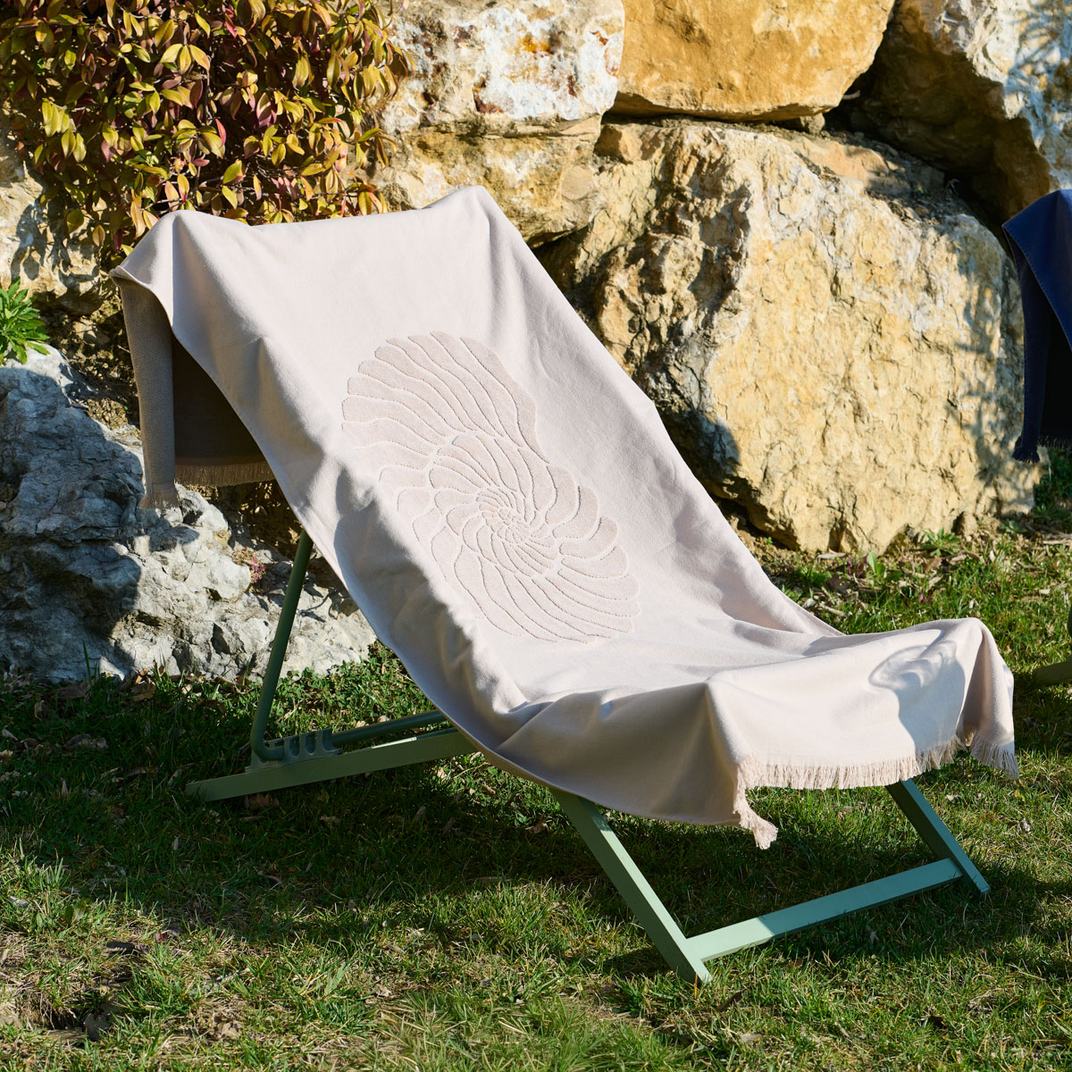 Drap de plage Coquillage - Eponge jacquard ciselée 550 g/m², TRADITION DES VOSGES