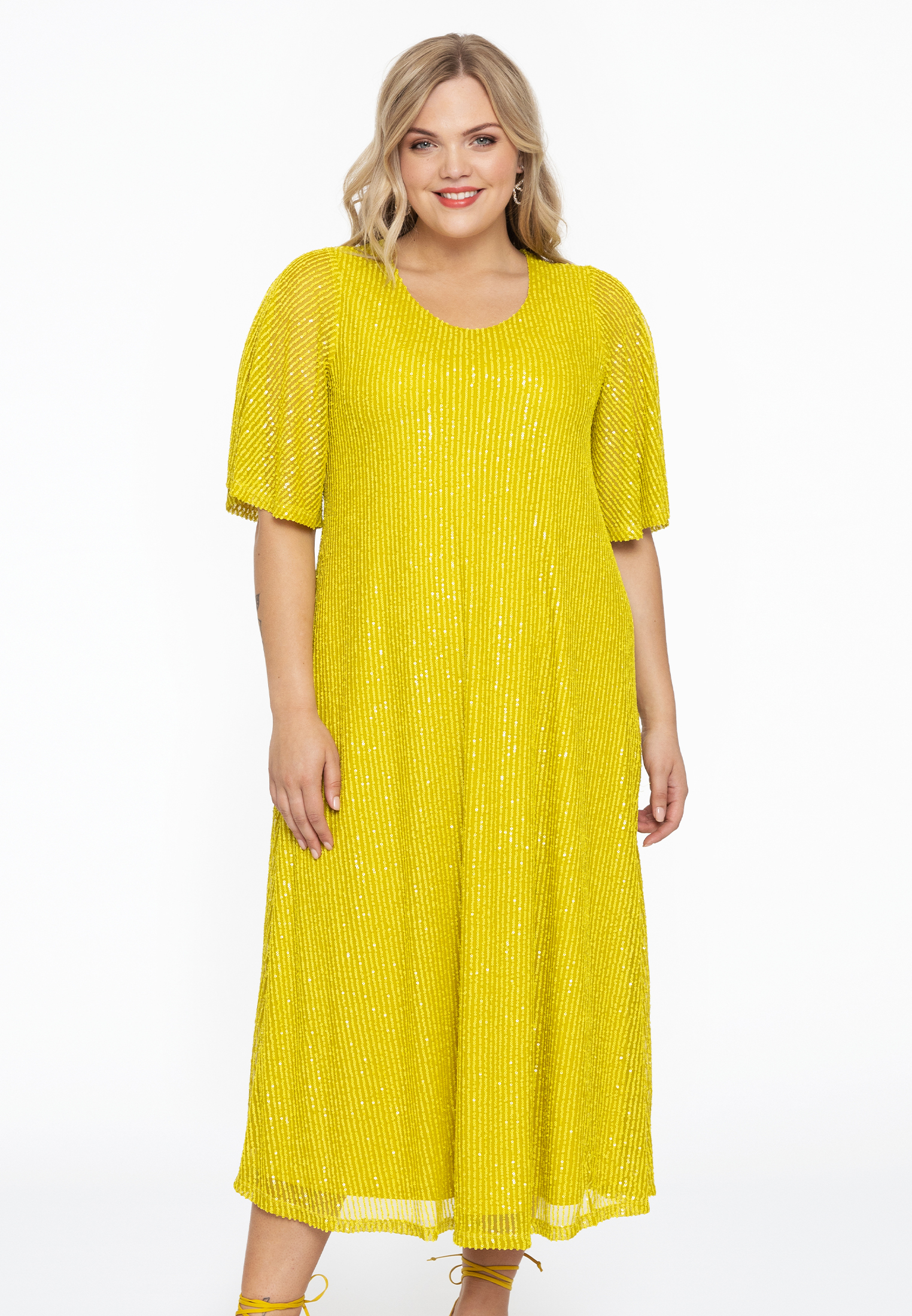 Robe ornementée de sequins / à sequins, YOEK