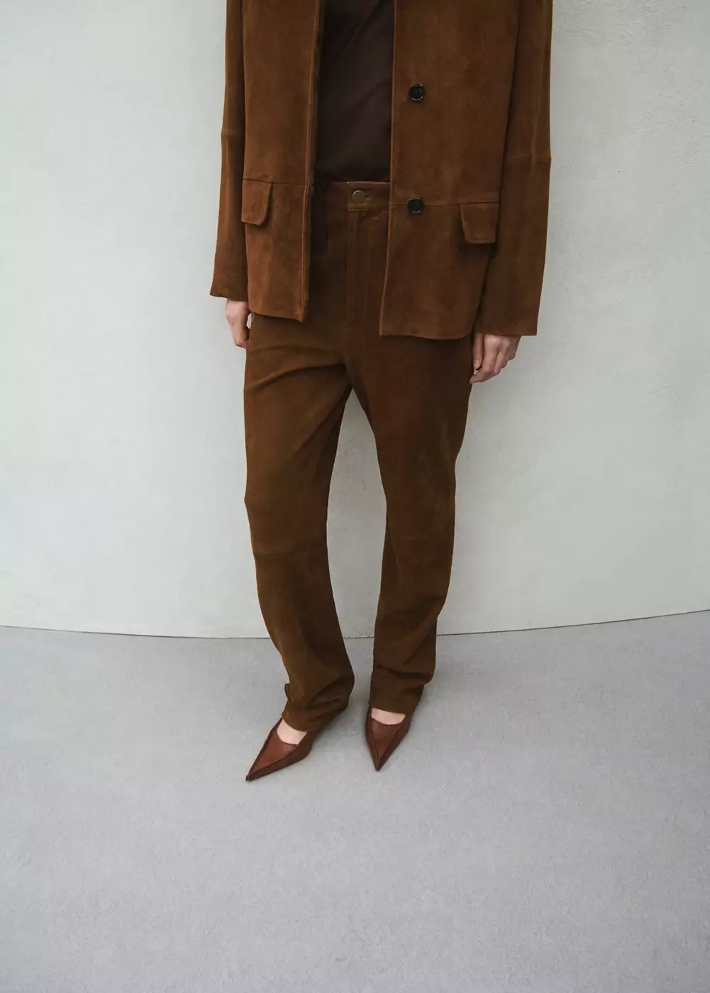 Pantalon droit en cuir, MANGO