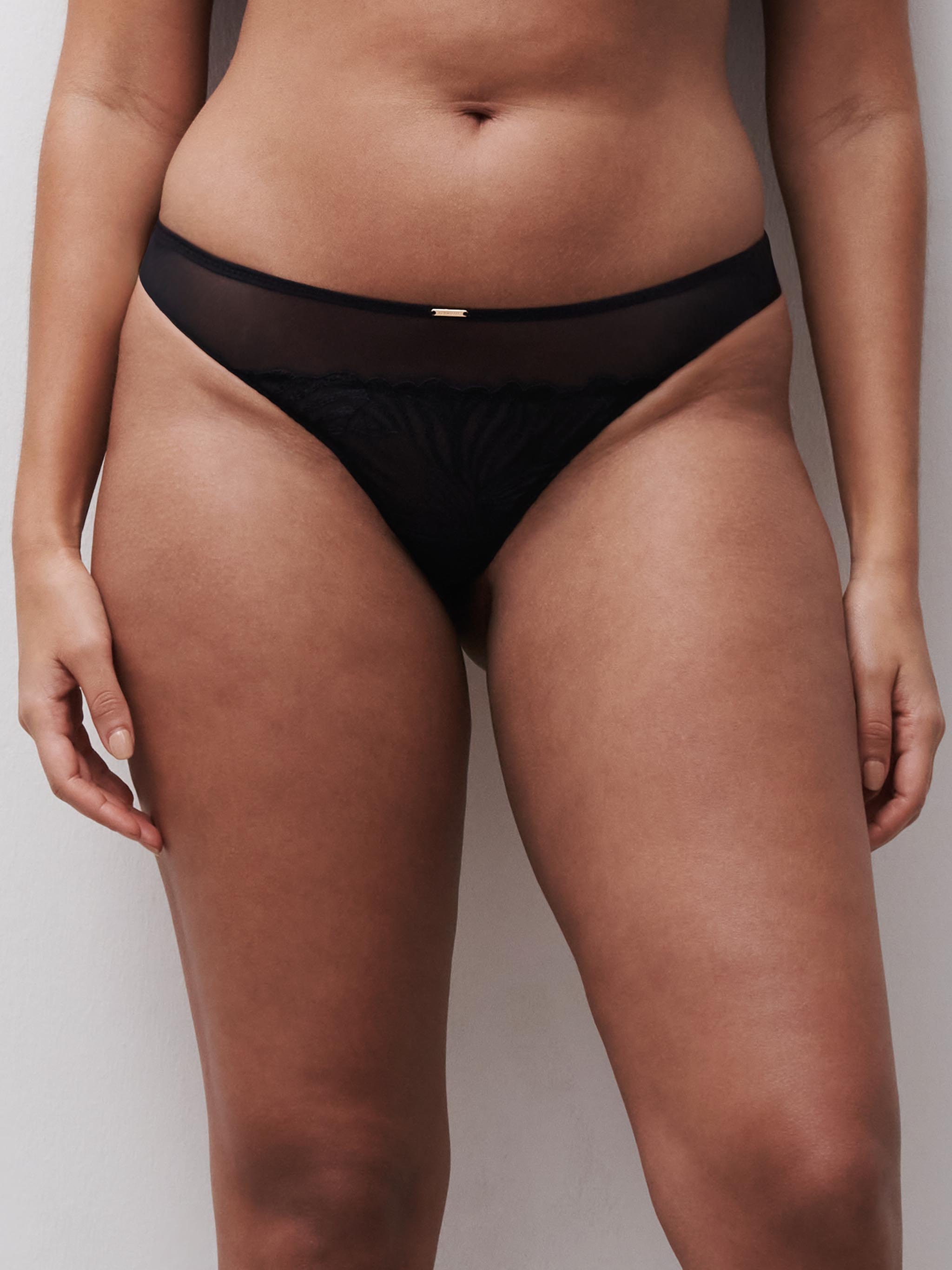 Tanga LEGEND, CHANTELLE