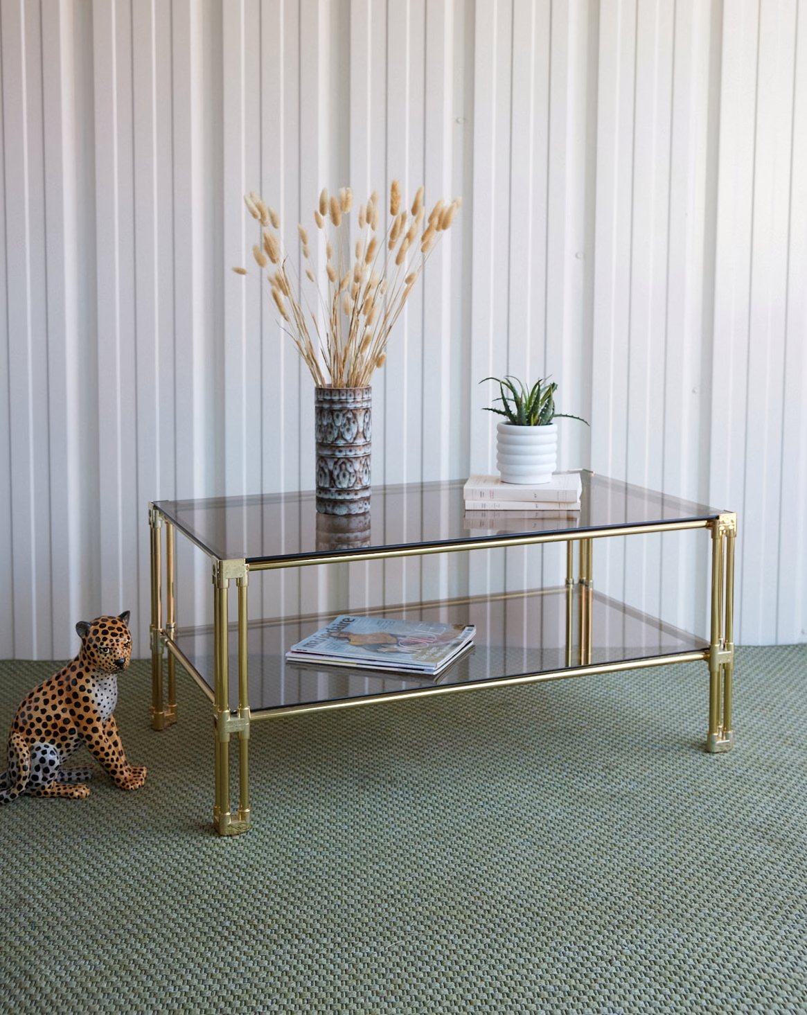 Table basse Hollywood Regency en verre fumé Donna N°1589 - Bon état, DEBONGOUT