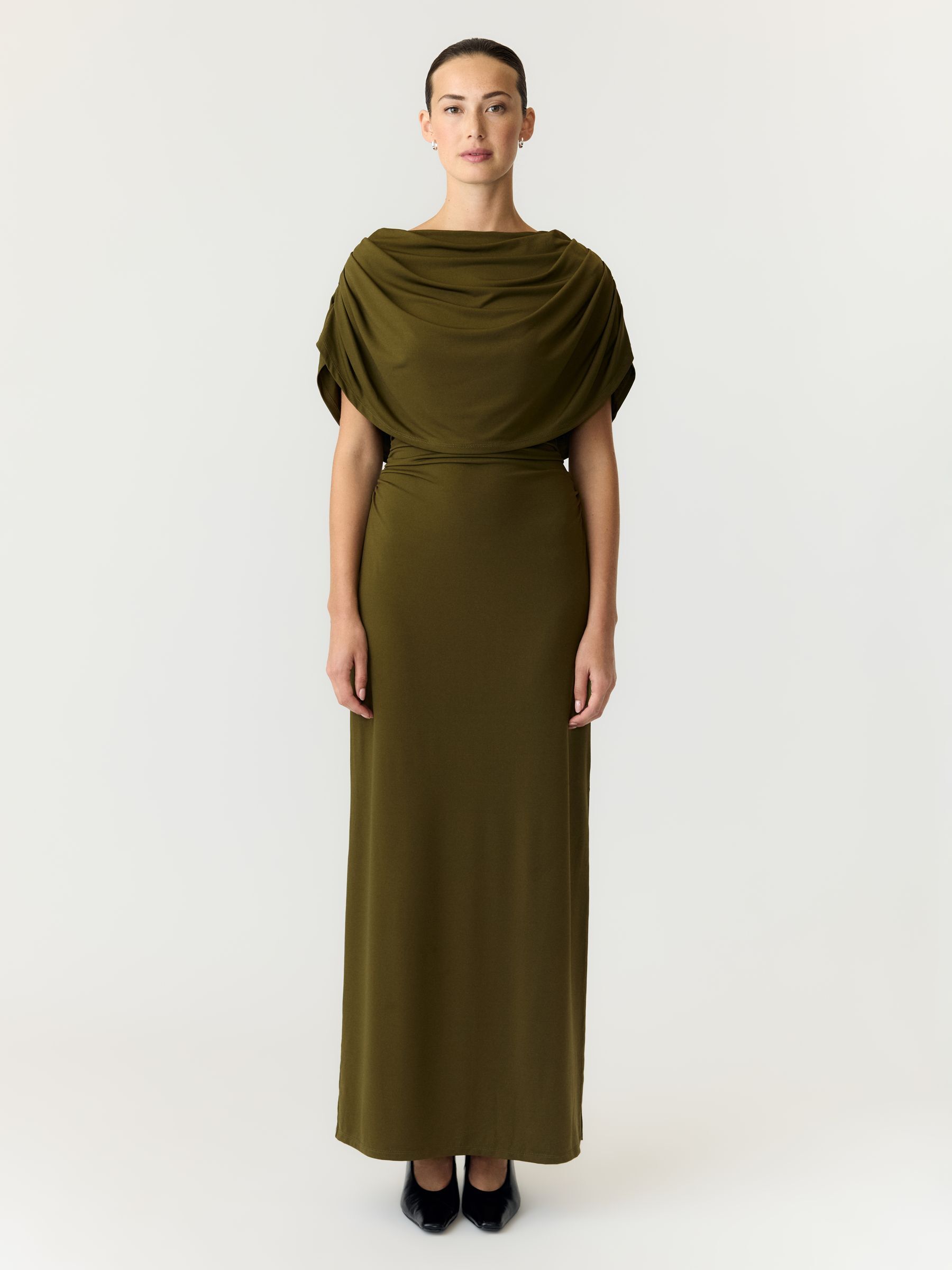 Robe Longue, YAS