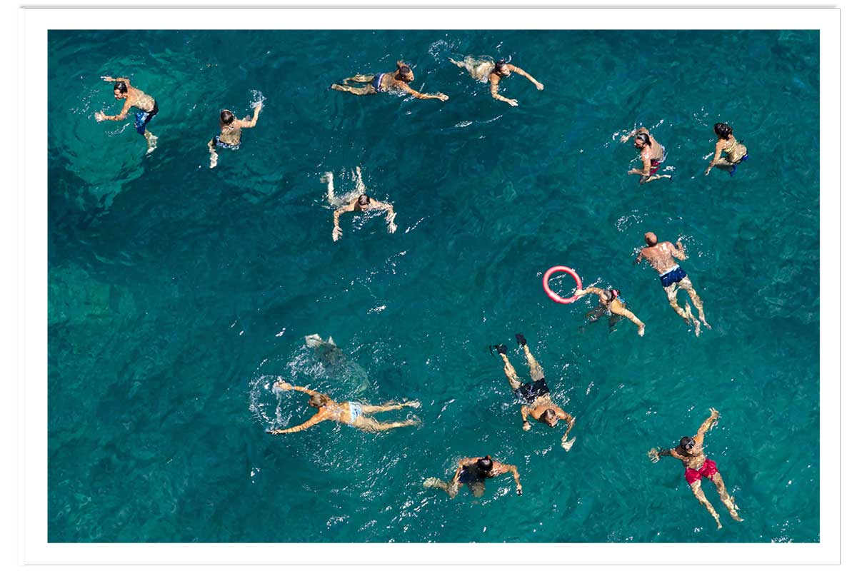 Affiche tous à l'eau!, HEXOA