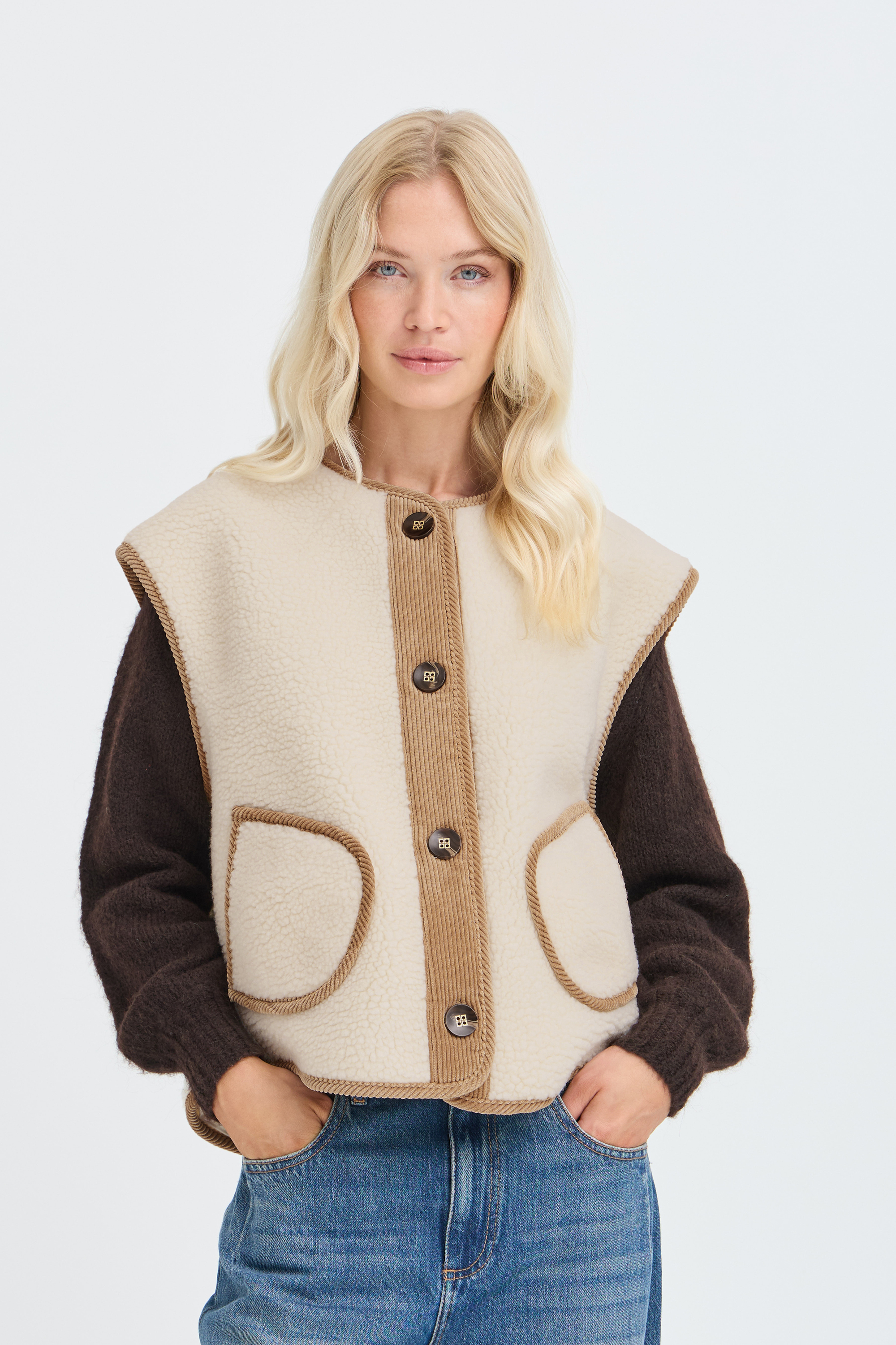 Manteau, B.YOUNG