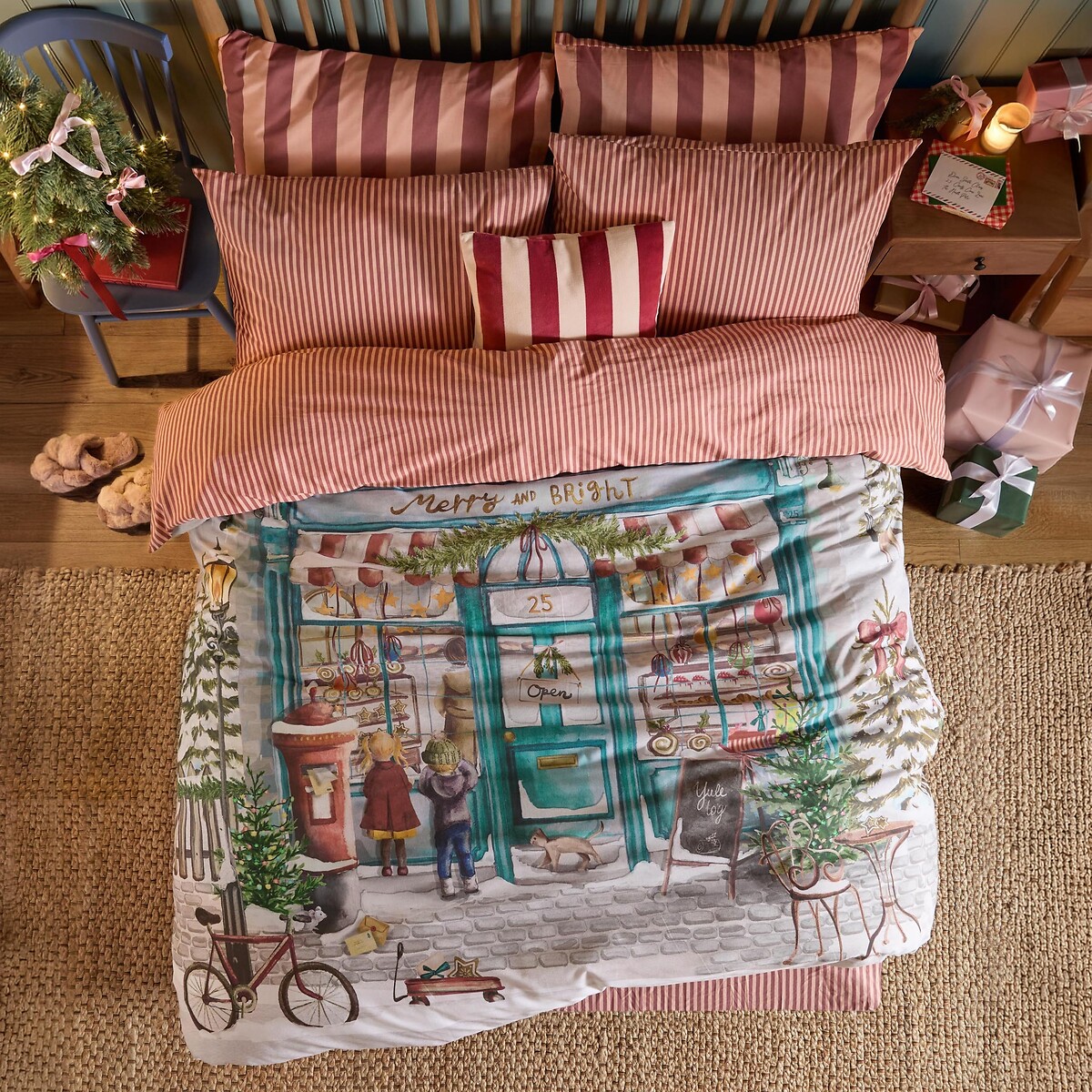 Merry & Bright Reversible Christmas Duvet Cover and Pillowcase Set, FURN.