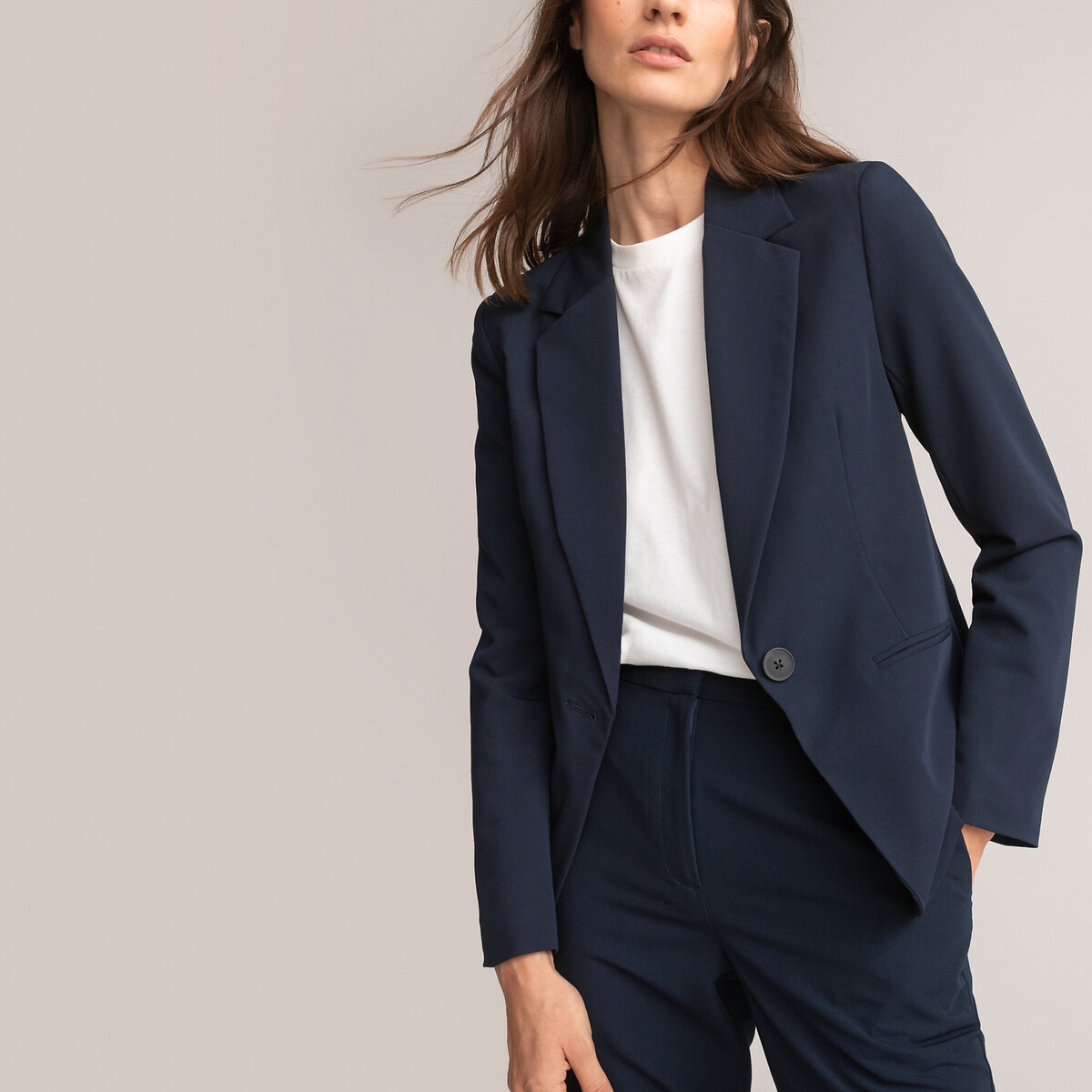 Veste cintrée bleu marine femme sale