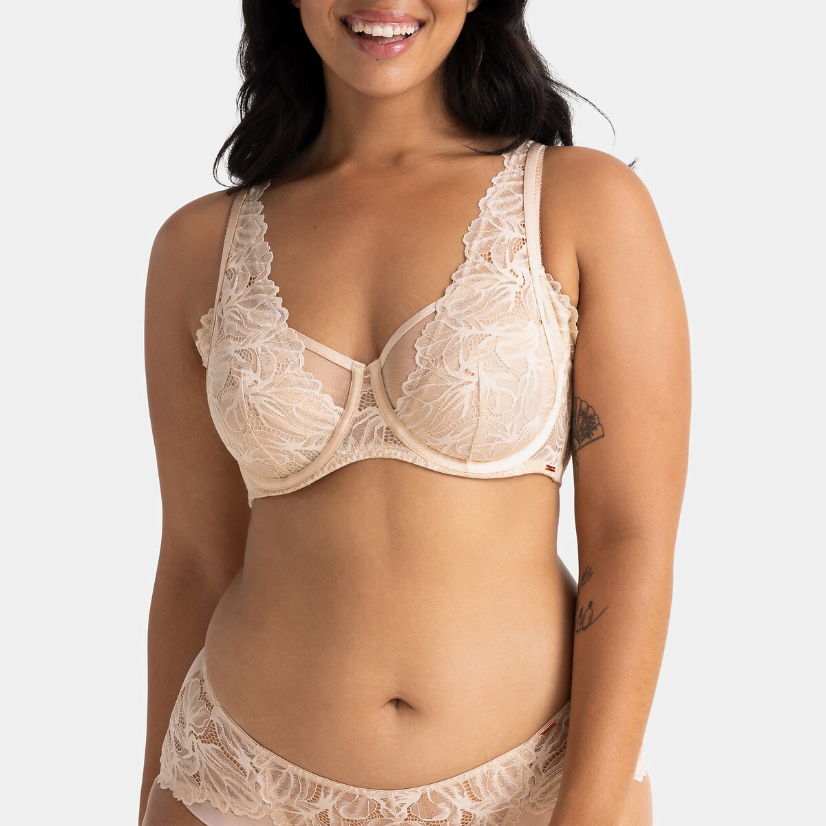 Image of Raelynn Full Cup Bra in Lace