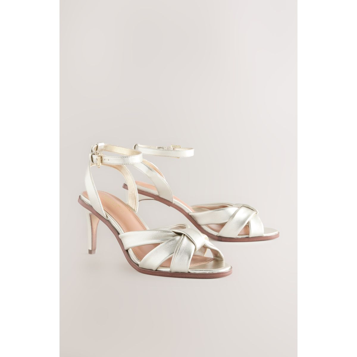 Sandales nouées en cuir à talon, NEXT