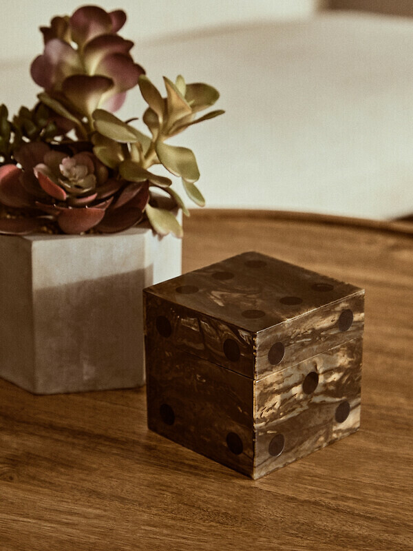 Decorative Dice Box with Five Dive in Brown/Black Finish, ÉDITÉ