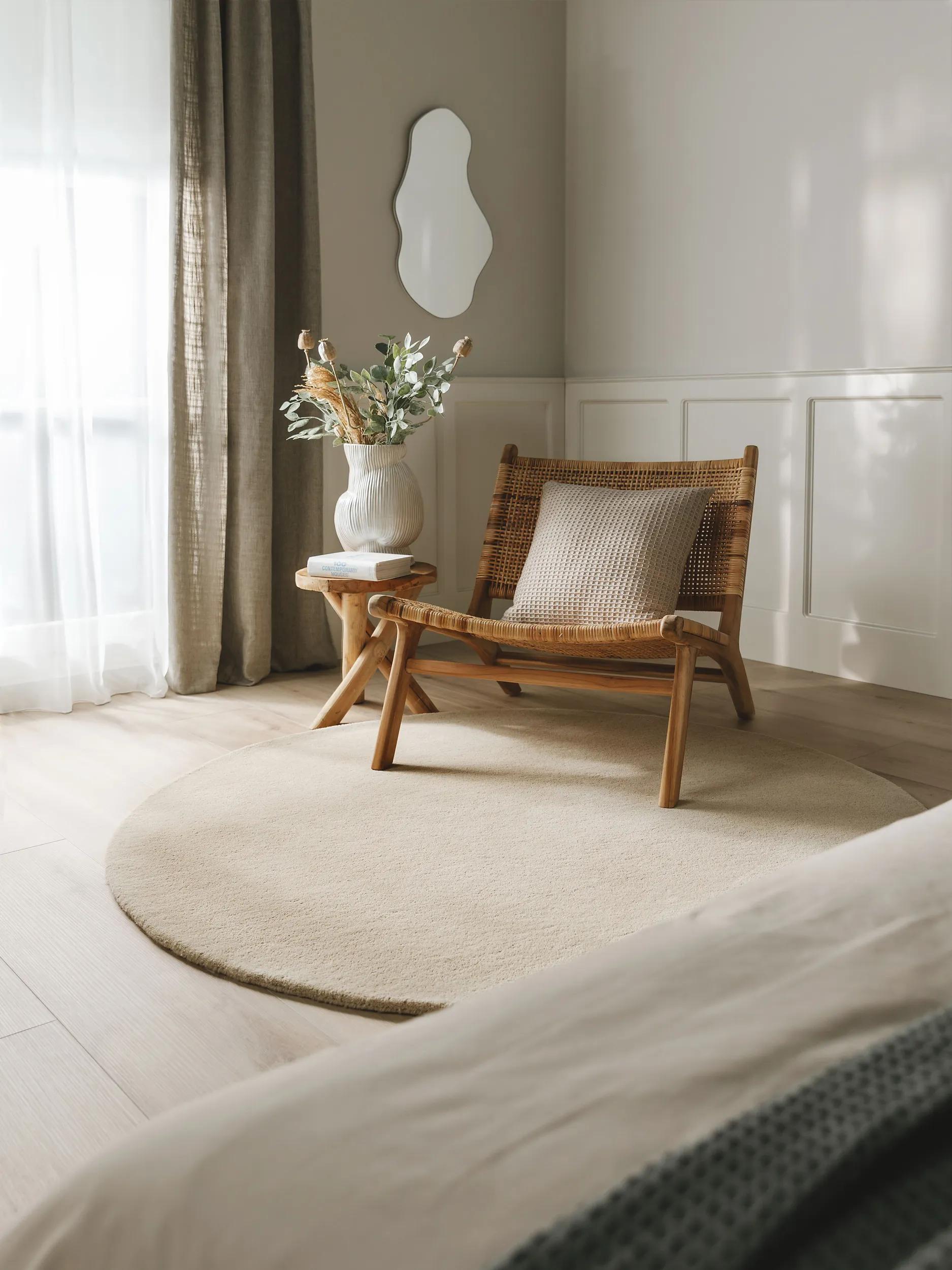 Tapis rond de laine tufté main BENT, BENUTA 