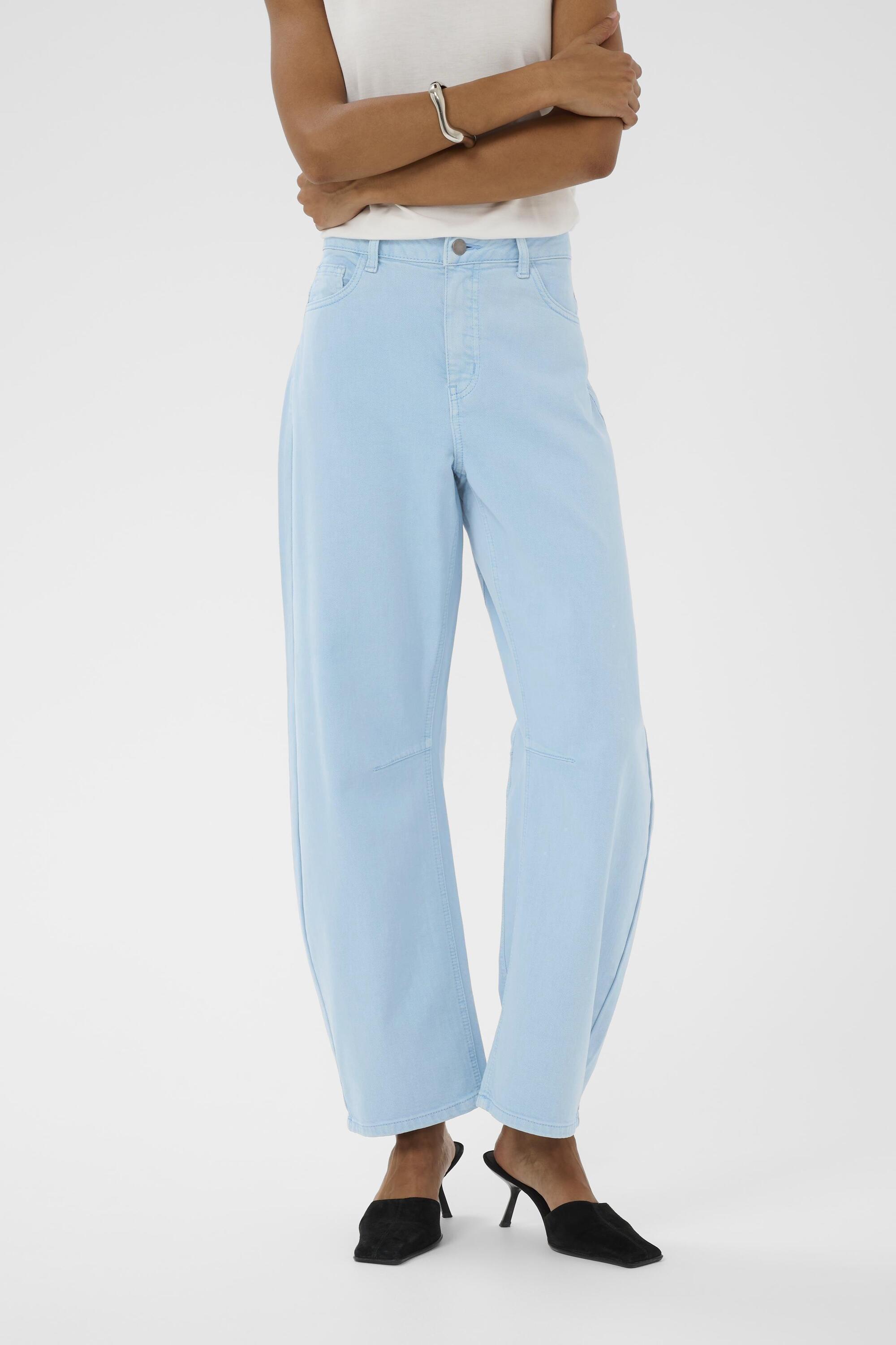 Pantalon casual, CULTURE