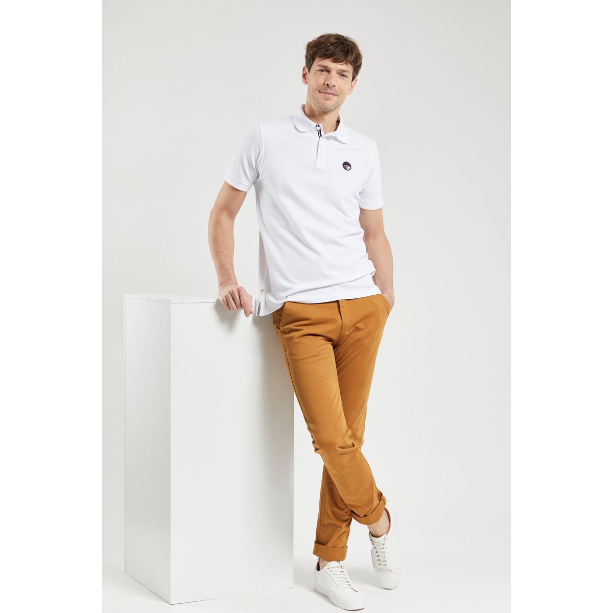 Pantalon chino best sale coupe droite