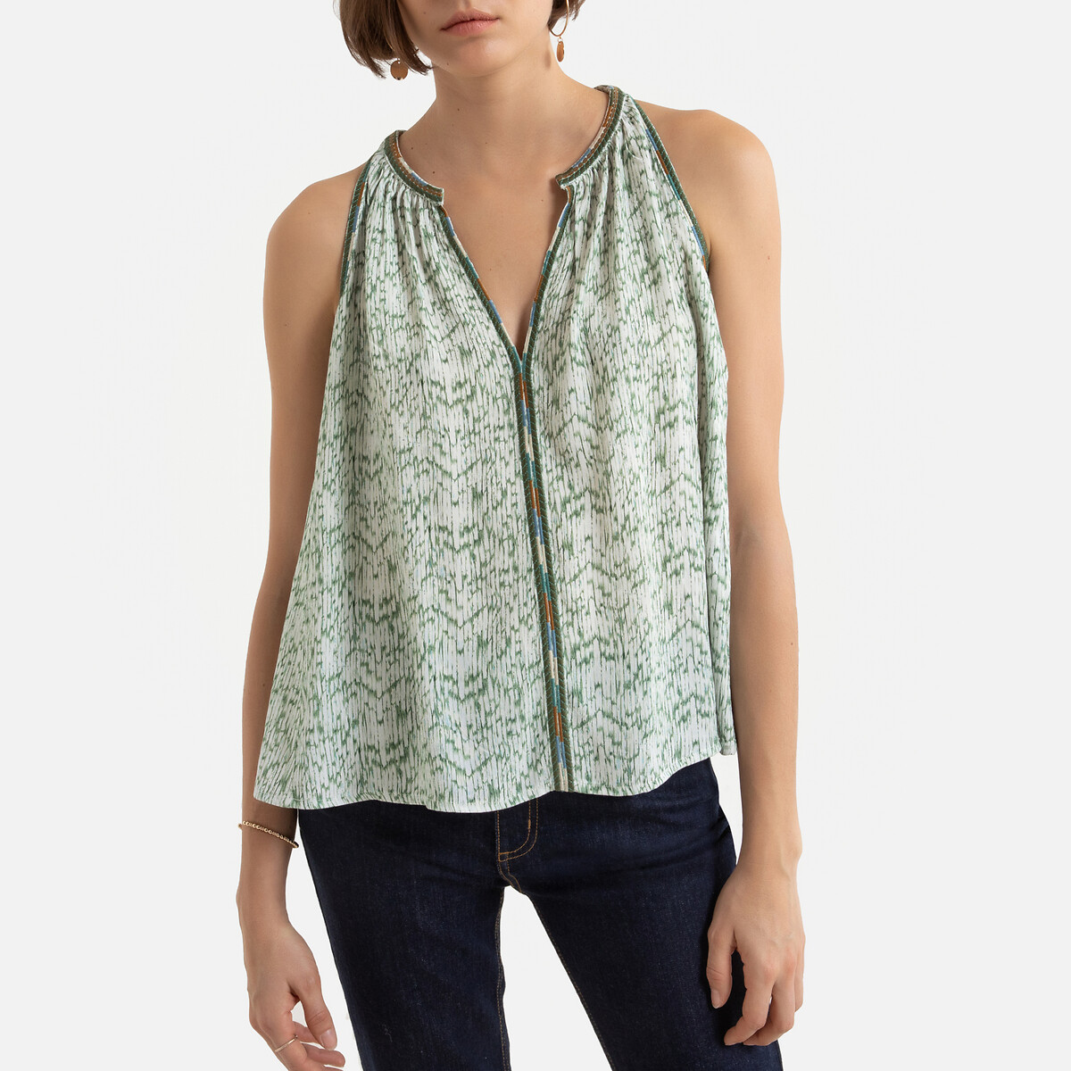 sleeveless blouse neck